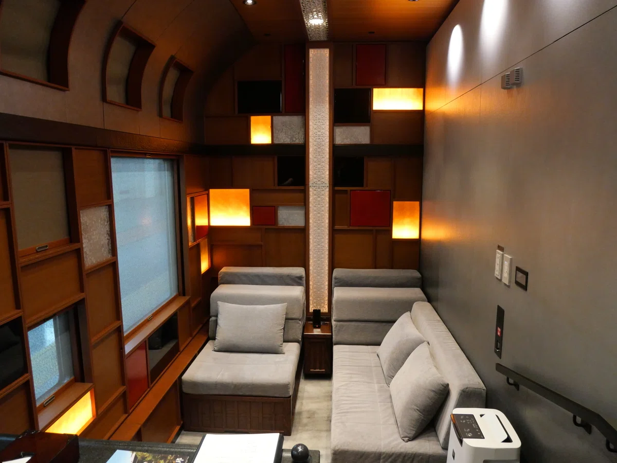 [Travel Diary] Train Suite Shiki-Shima Experience (2) Inside the Deluxe ...