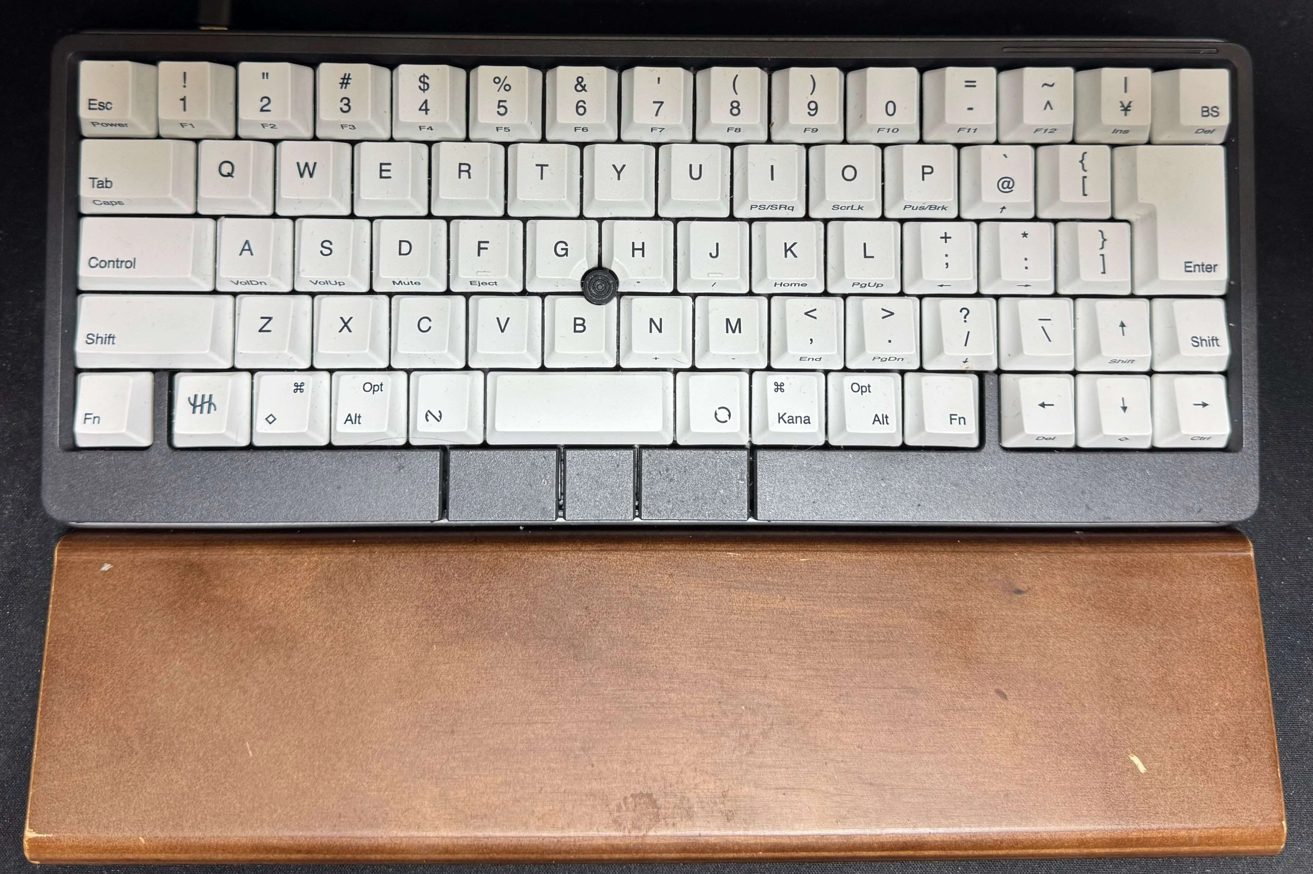 HHKB×バード電子 20周年記念 シリコンタイピングベッド徹底レビュー