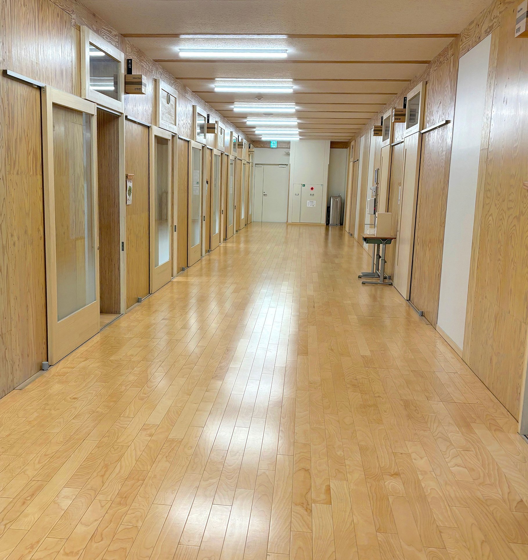 流山市立おおぐろの森中学校、ふんだんに活用された木材