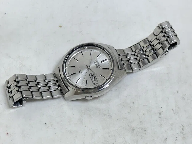 もこページ No.309 | Seiko | 7019-7060 | 緊急で対応する時計｜とある猫好き