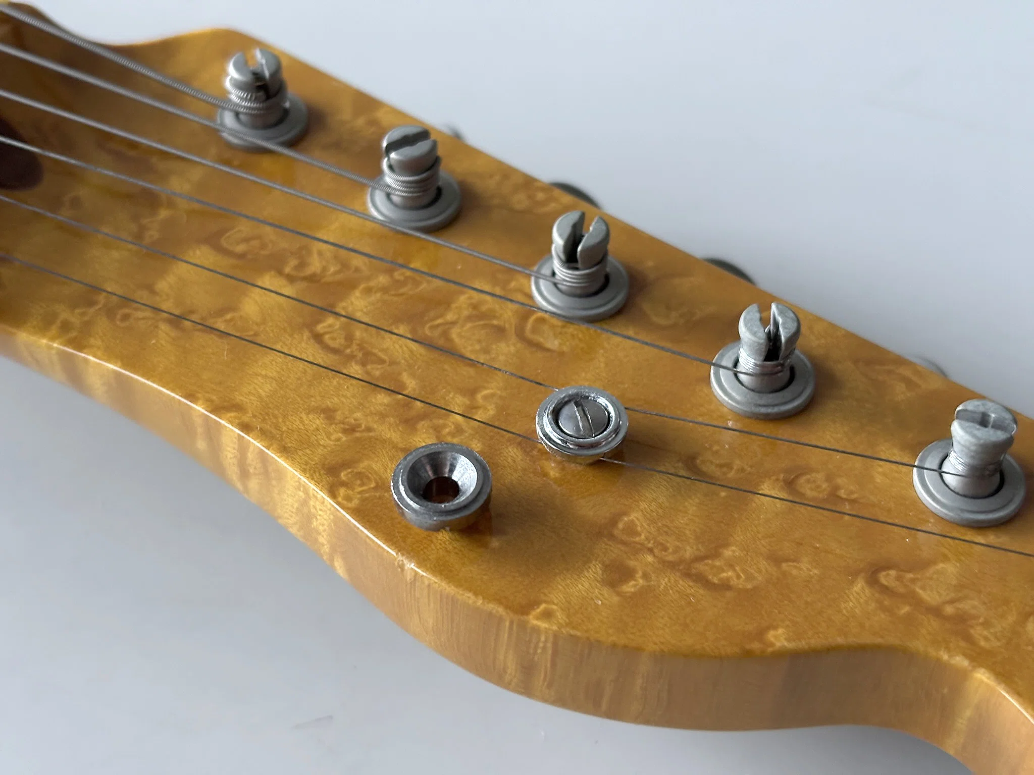 2005-built Vintique Model 5394｜のb