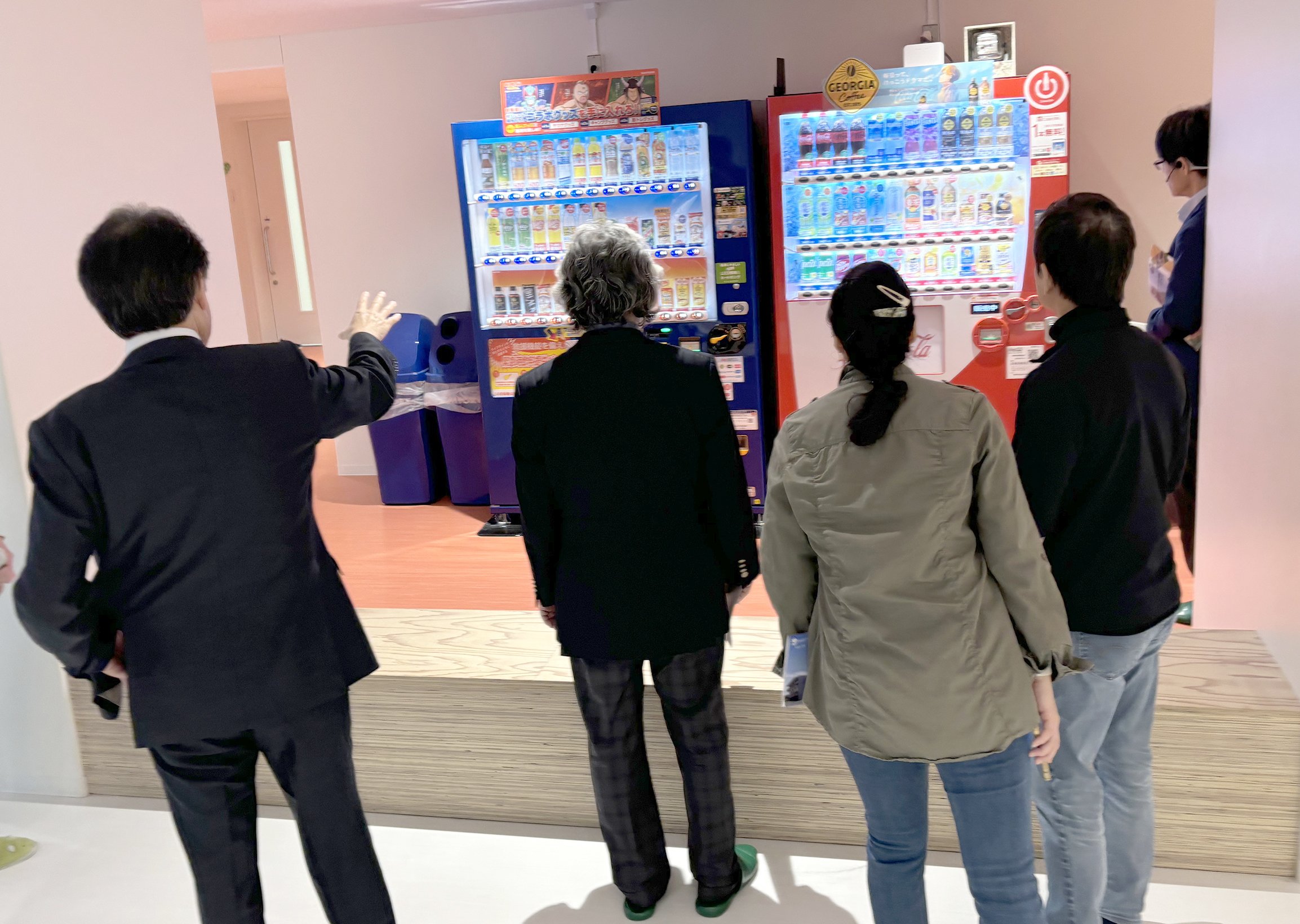 流山市立おおぐろの森中学校、自販機設置