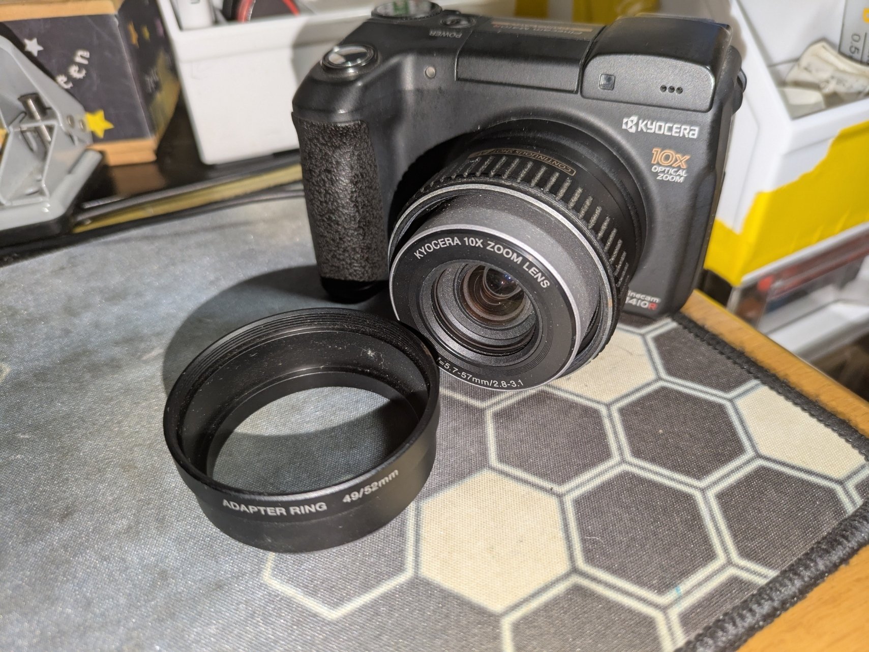 KYOCERA Finecam M410R 京セラ デジタルカメラ 単三電池4本 京セラ（kyocera） Finecam M410Rを購入｜mashiroa 真城亜