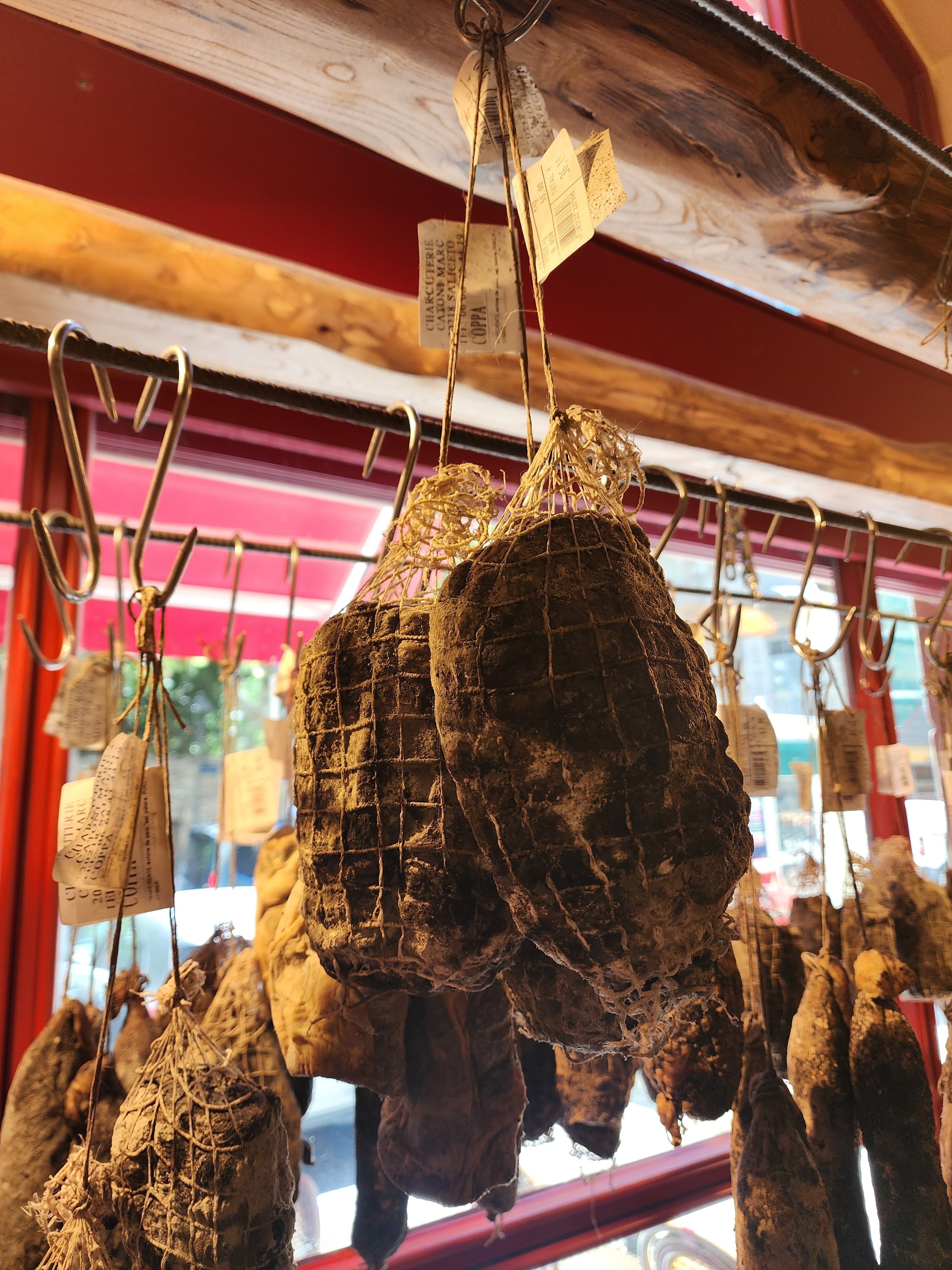 🇫🇷コルシカ島のグルメ③至宝のシャルキュトリー＜フランス