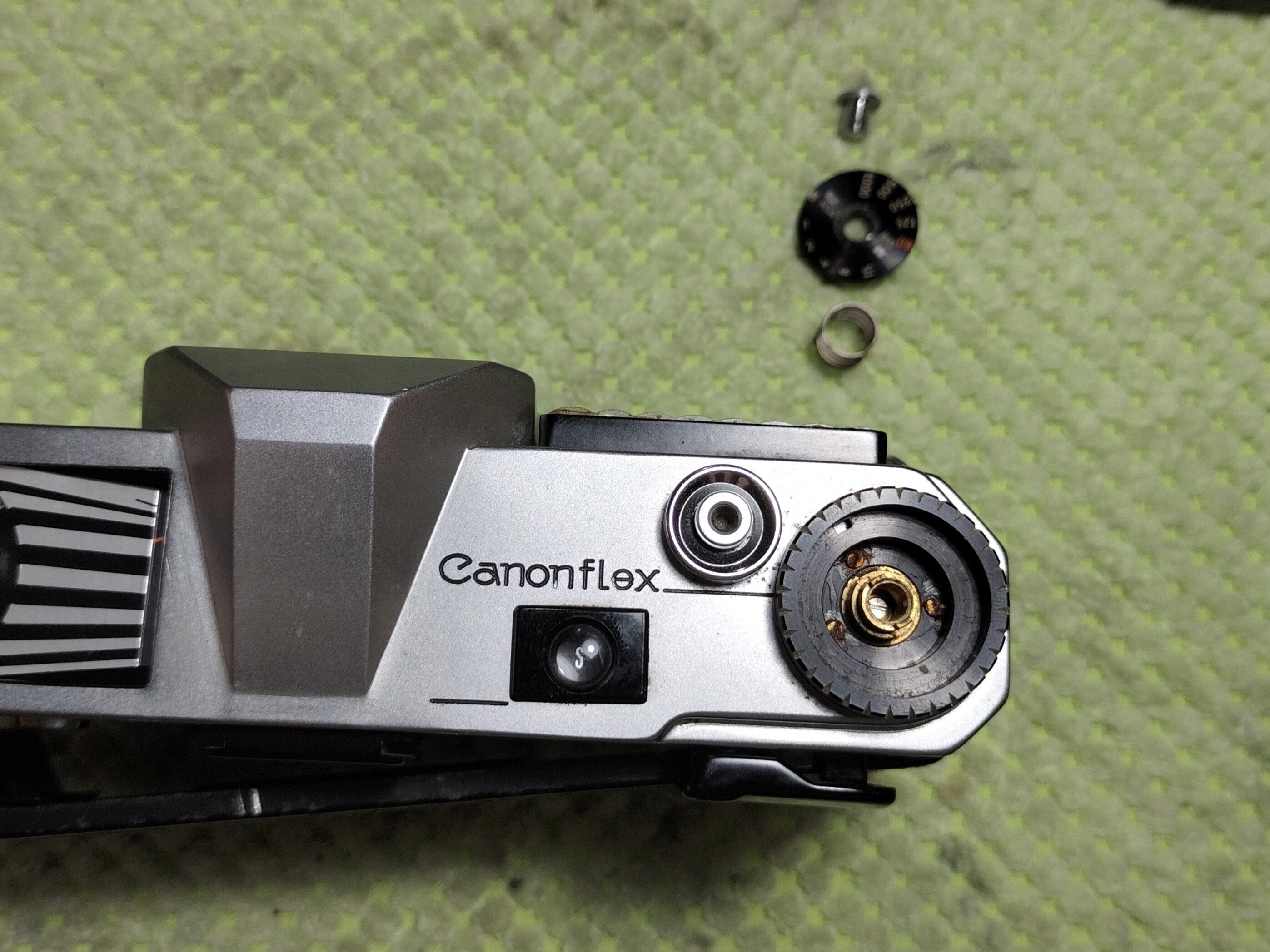 Canon Canonflex RMの分解｜フィルムカメラ修理のアクアカメラ