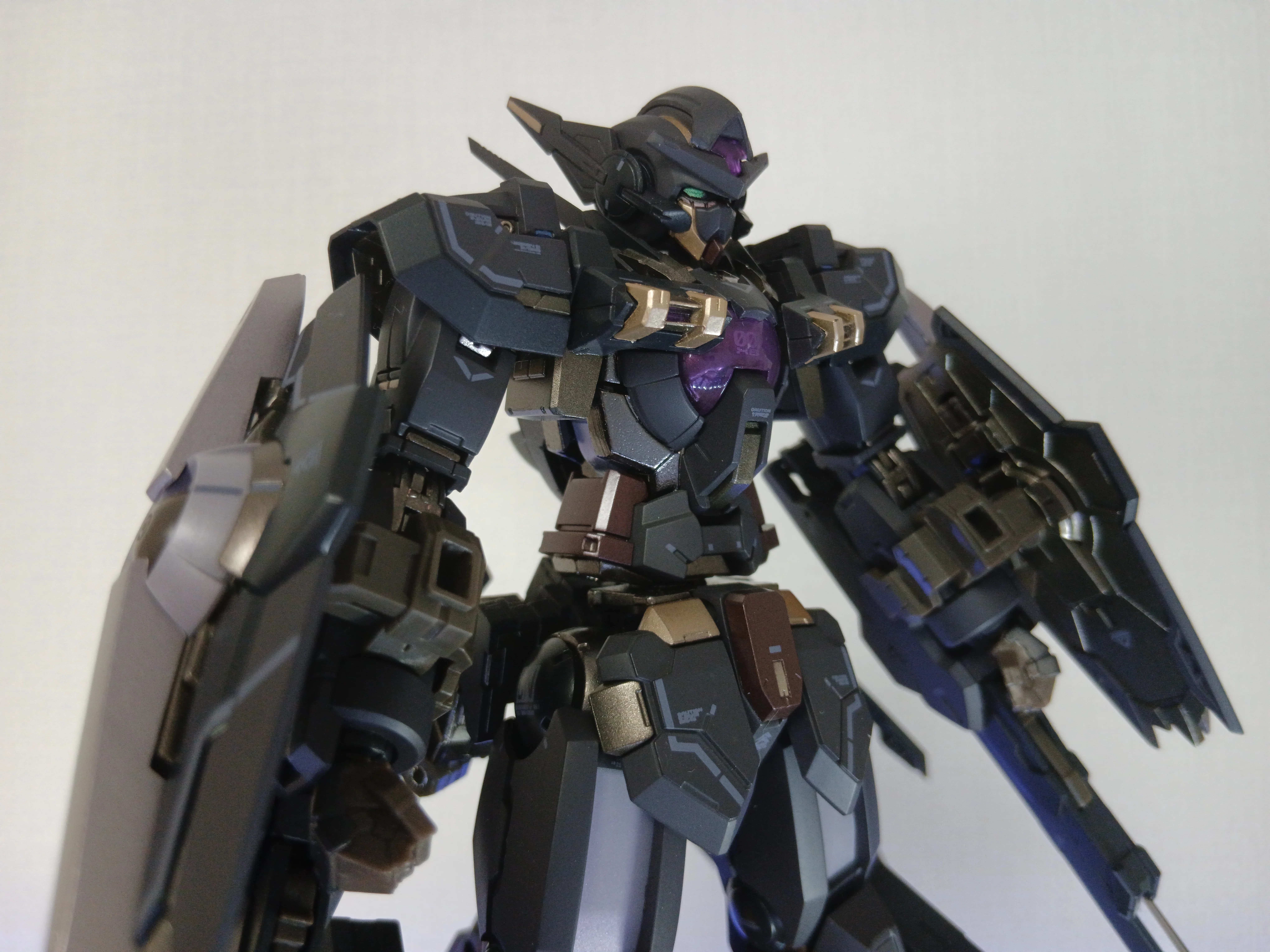 感想]METAL BUILD ガンダムアストレアTYPE-Xフィンスターニス｜サナ缶