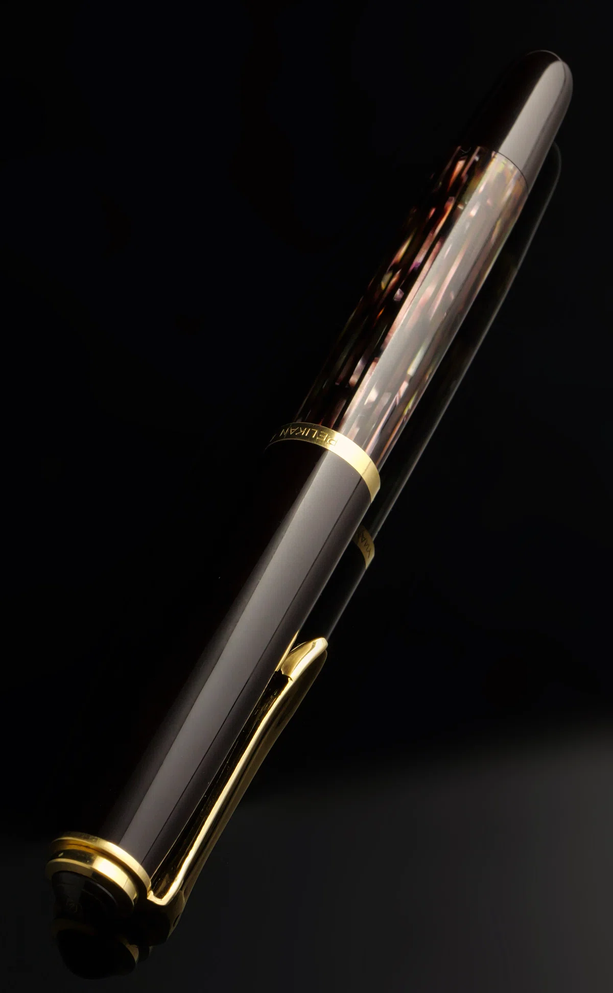 美しい茶縞に魅せられて：Pelikan 400NN M&K｜Hideo Takehara