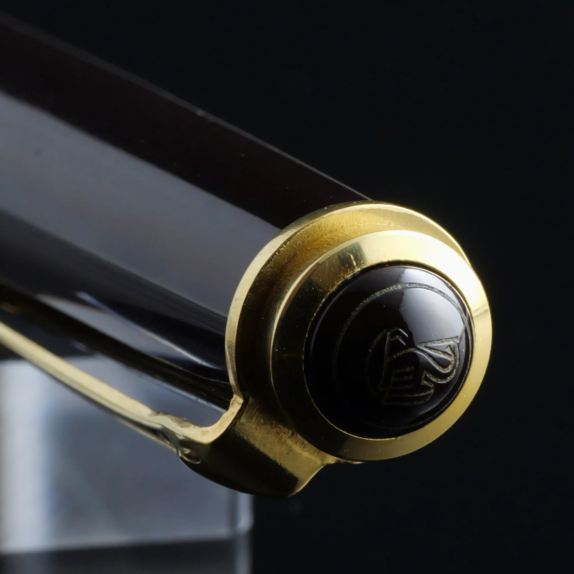 美しい茶縞に魅せられて：Pelikan 400NN M&K｜Hideo Takehara