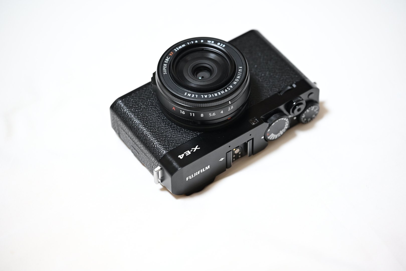FUJIFILM X-E4×XF23mmf2.8R WRの最軽量コンビがよき。｜toibo