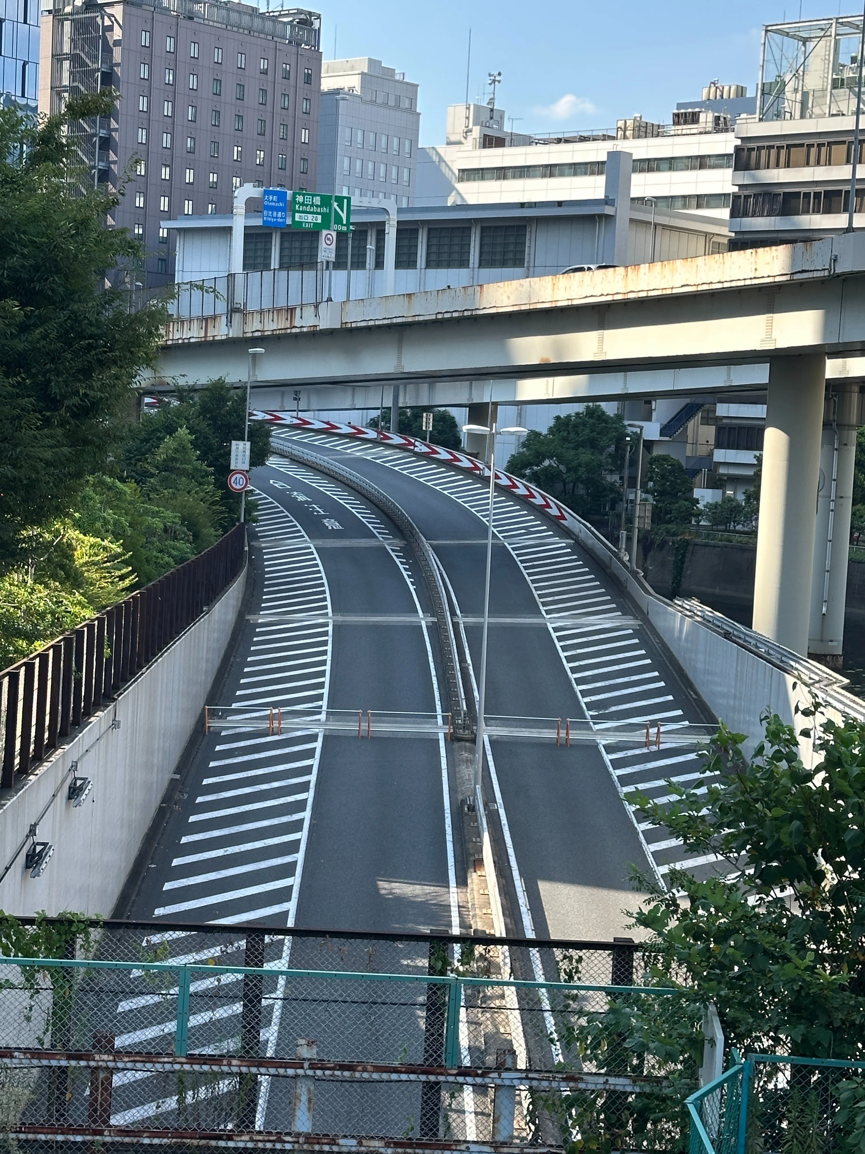 つぶやき通信10：運転しない立場から見た首都高速｜Saki