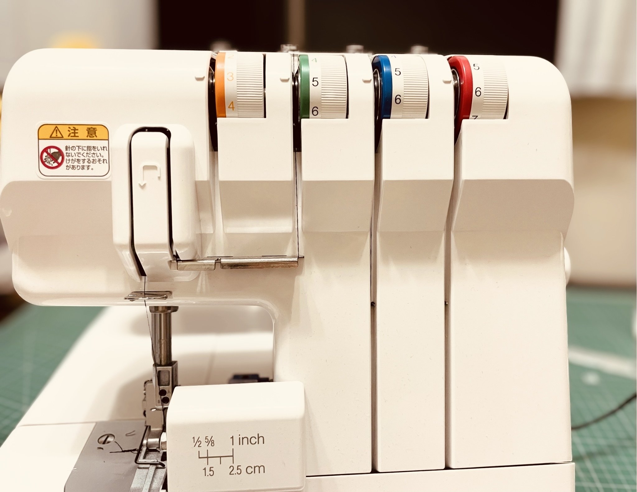 初心者ロックミシン顛末記（JUKI MO-50en）｜emu