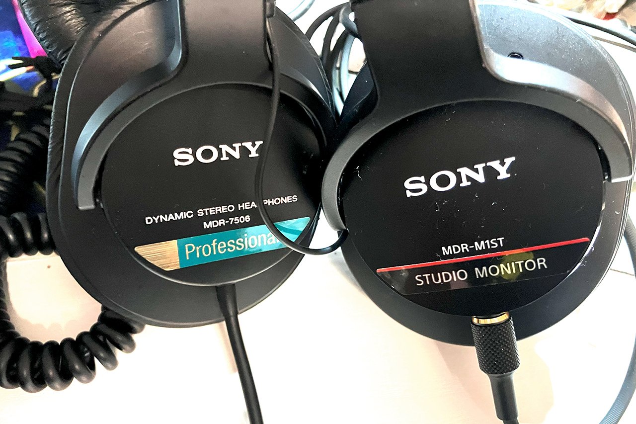 SONY MDR-M1ST 5月購入極美品 おまけ付き SONY MDR-M1ST 5月購入極美品 おまけ付き - メルカリ