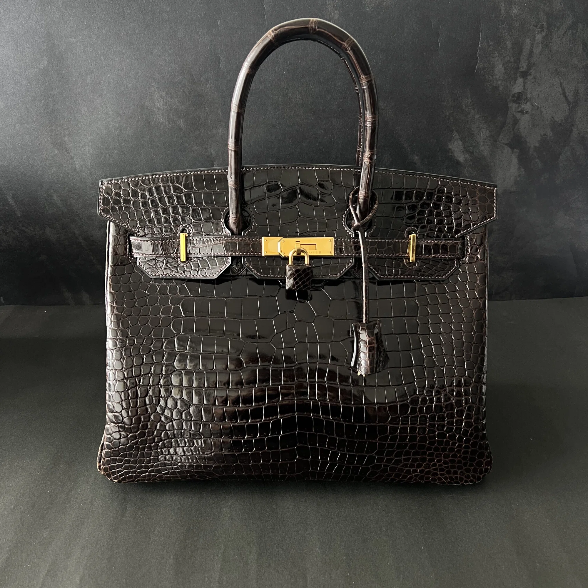 なぜHERMÈS「クロコ・バーキン35」は“資産バッグ”として人気なのか 