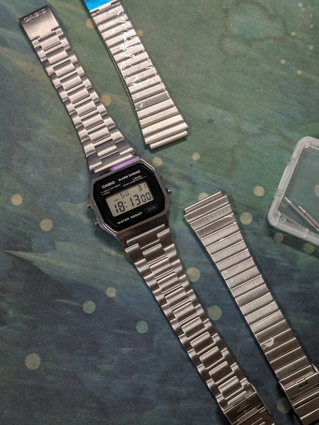 No.303 | Casio | A158WEA-1JF | 182円のベルトに交換する時計｜とある