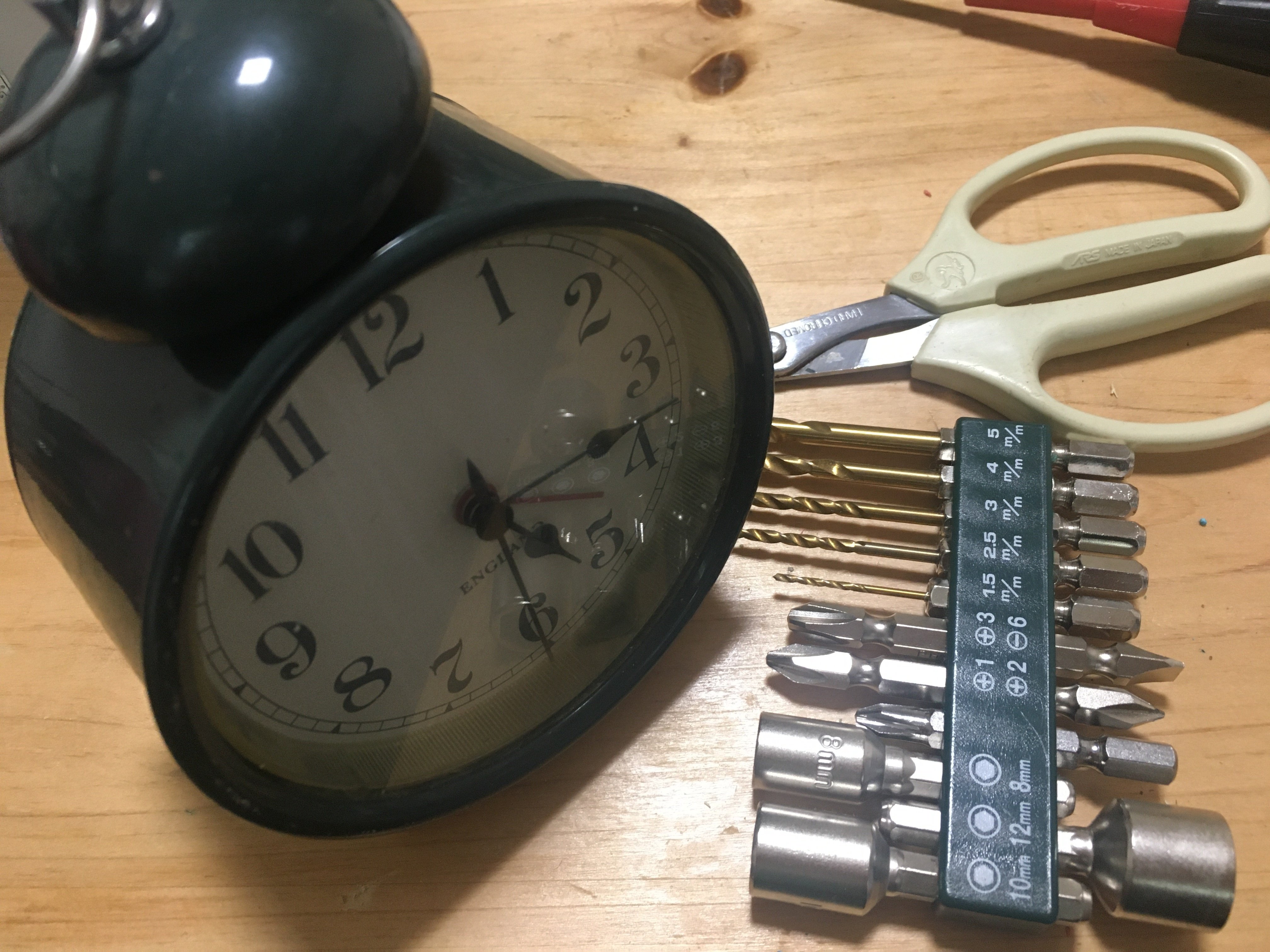 ゆる断捨離7】鏡が割れた／目覚まし時計も完璧に壊れた｜鈴蘭