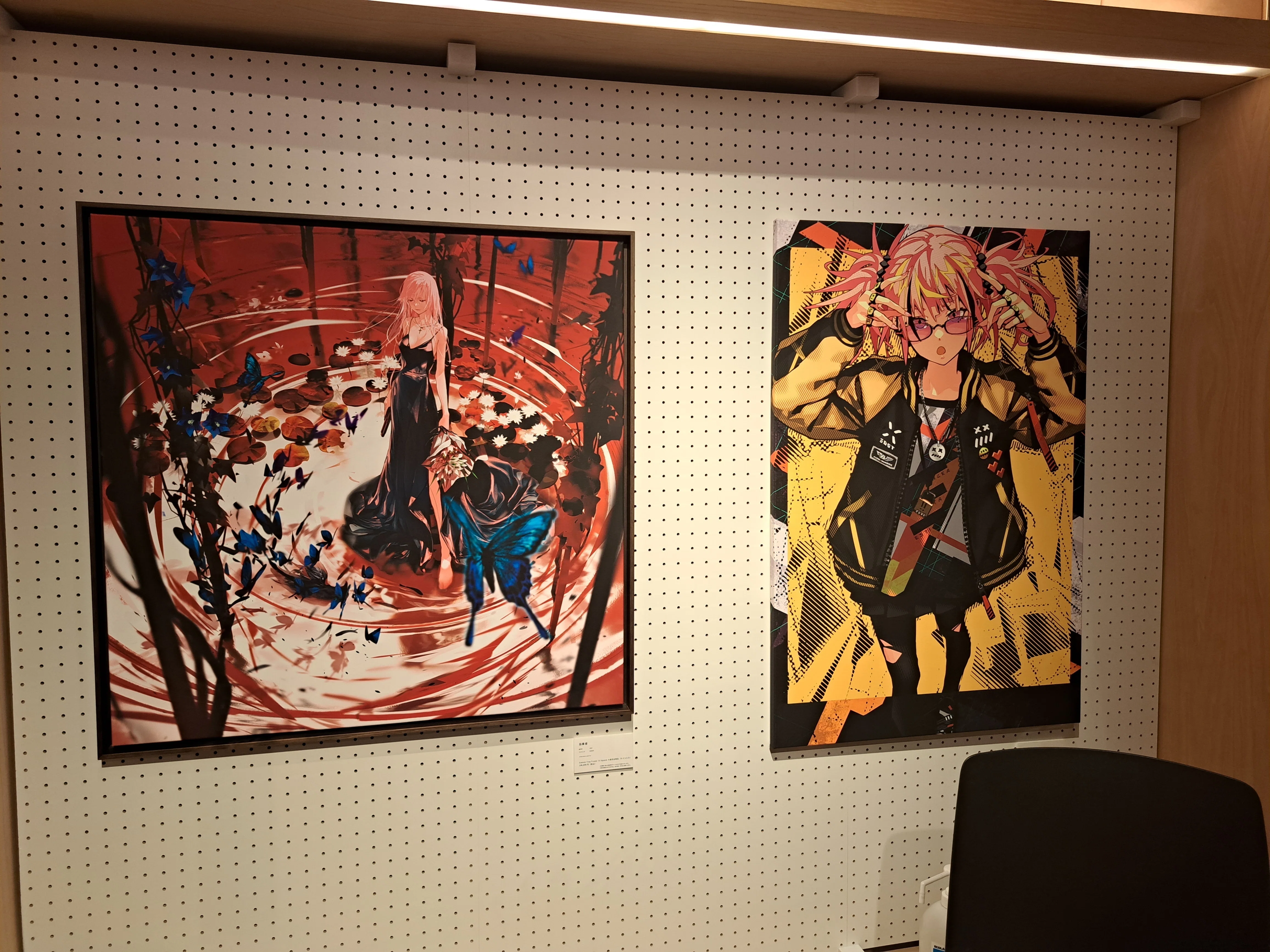 催】『redjuice画集MI:IM』発売記念イラスト展｜ジロ頭巾