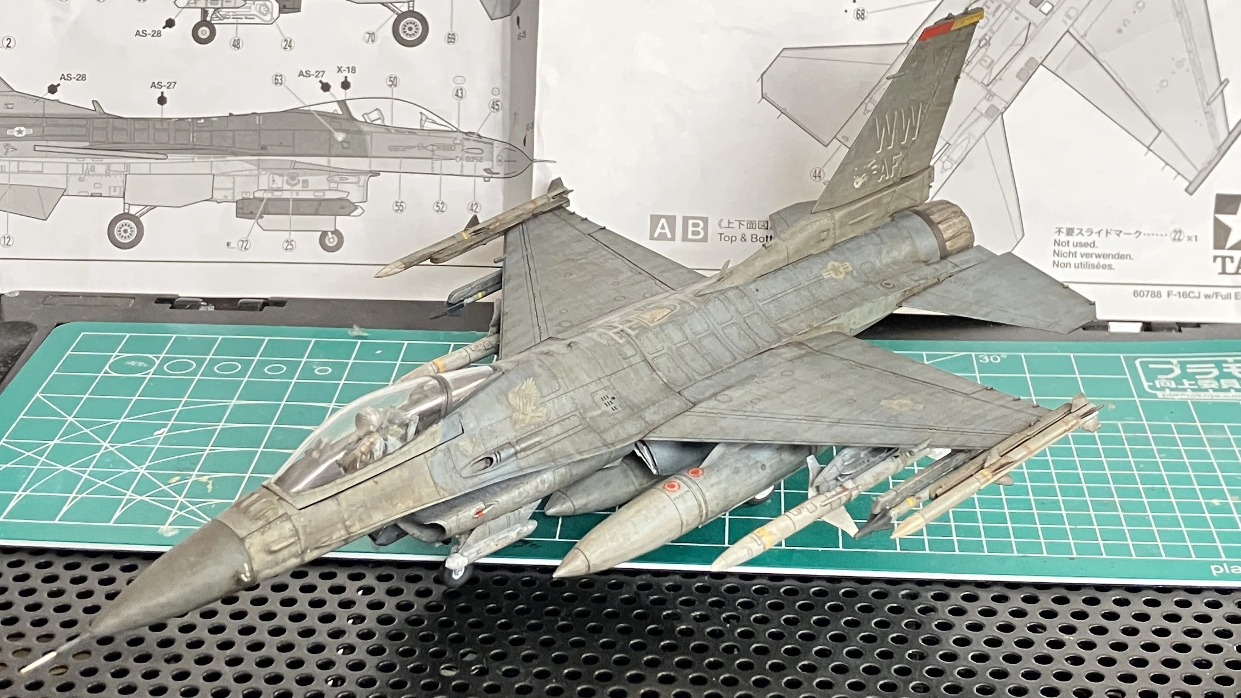 ハセガワ 1/72F14A トムキャット作ってます｜ダチョウ
