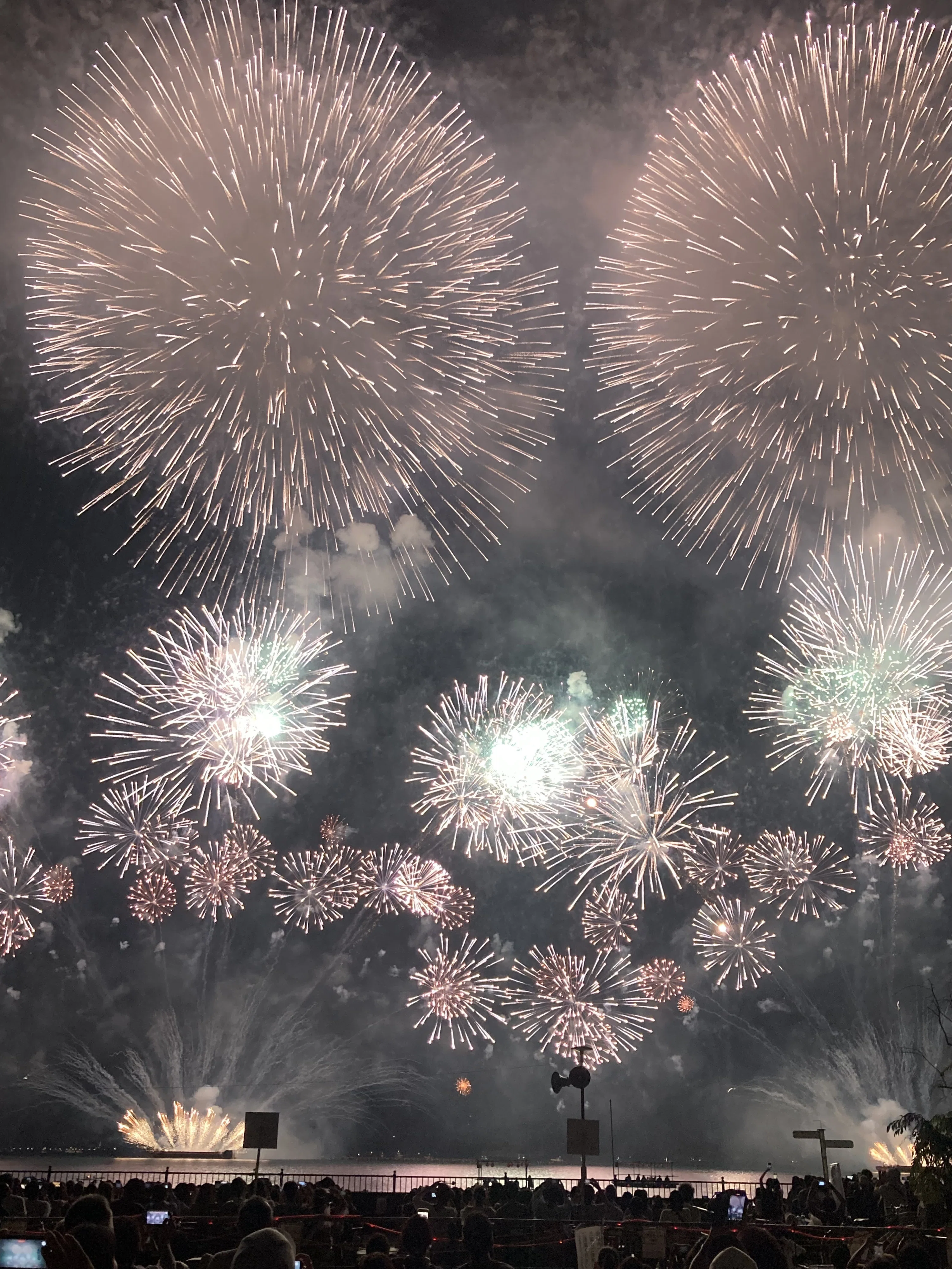 燈籠と花火に込めた、宮津の想い～地域の心が、夏の夜を彩る～ 