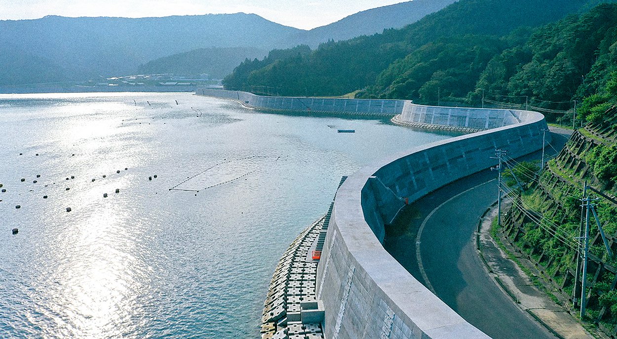 石巻圏DMO公認】「海岸線の美術館」館長と旅する、アート