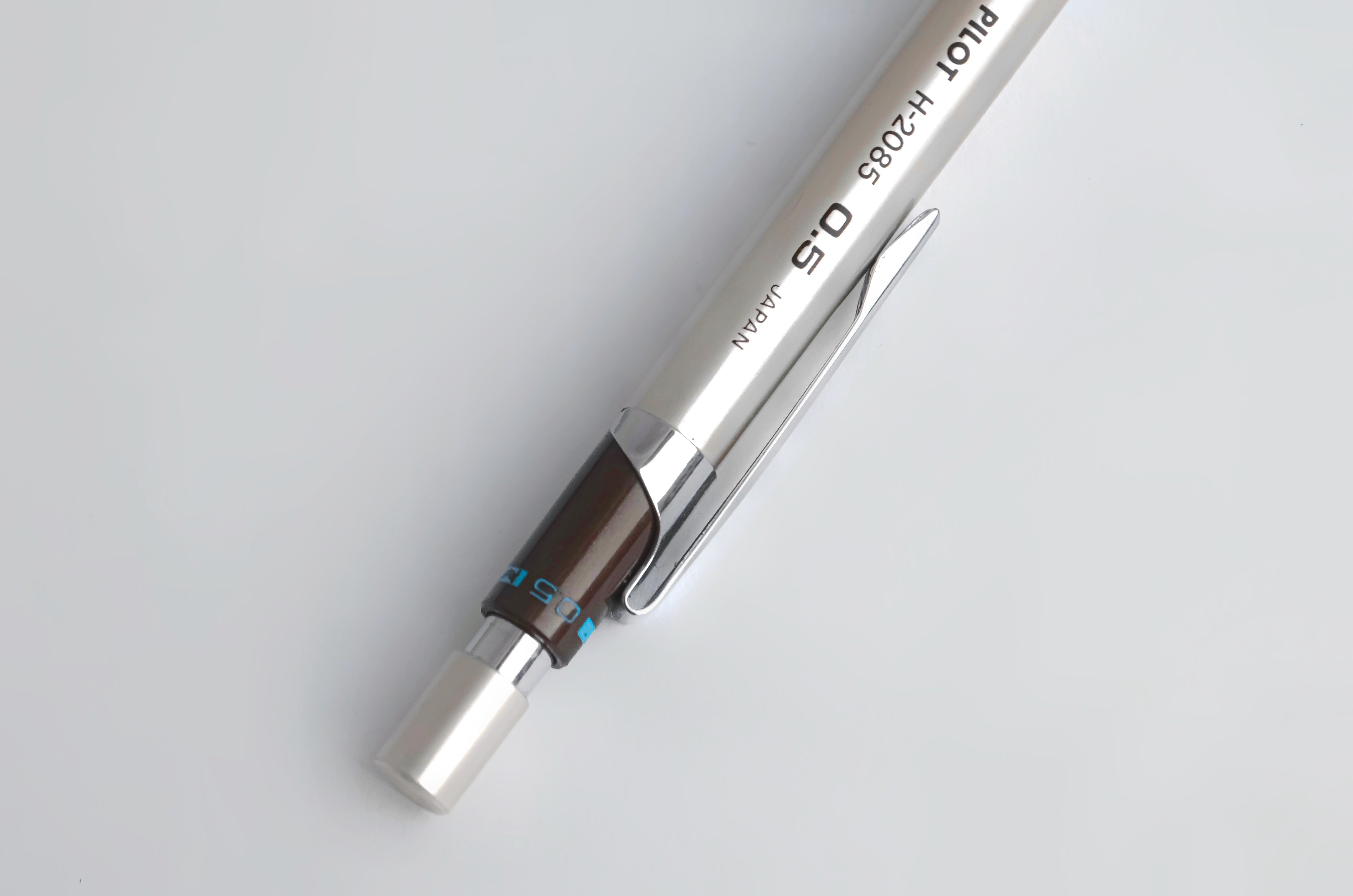 pilot H-2085 ジャンク品 H-2085 パイロット 廃盤 廃番シャーペン 木軸 - メルカリ