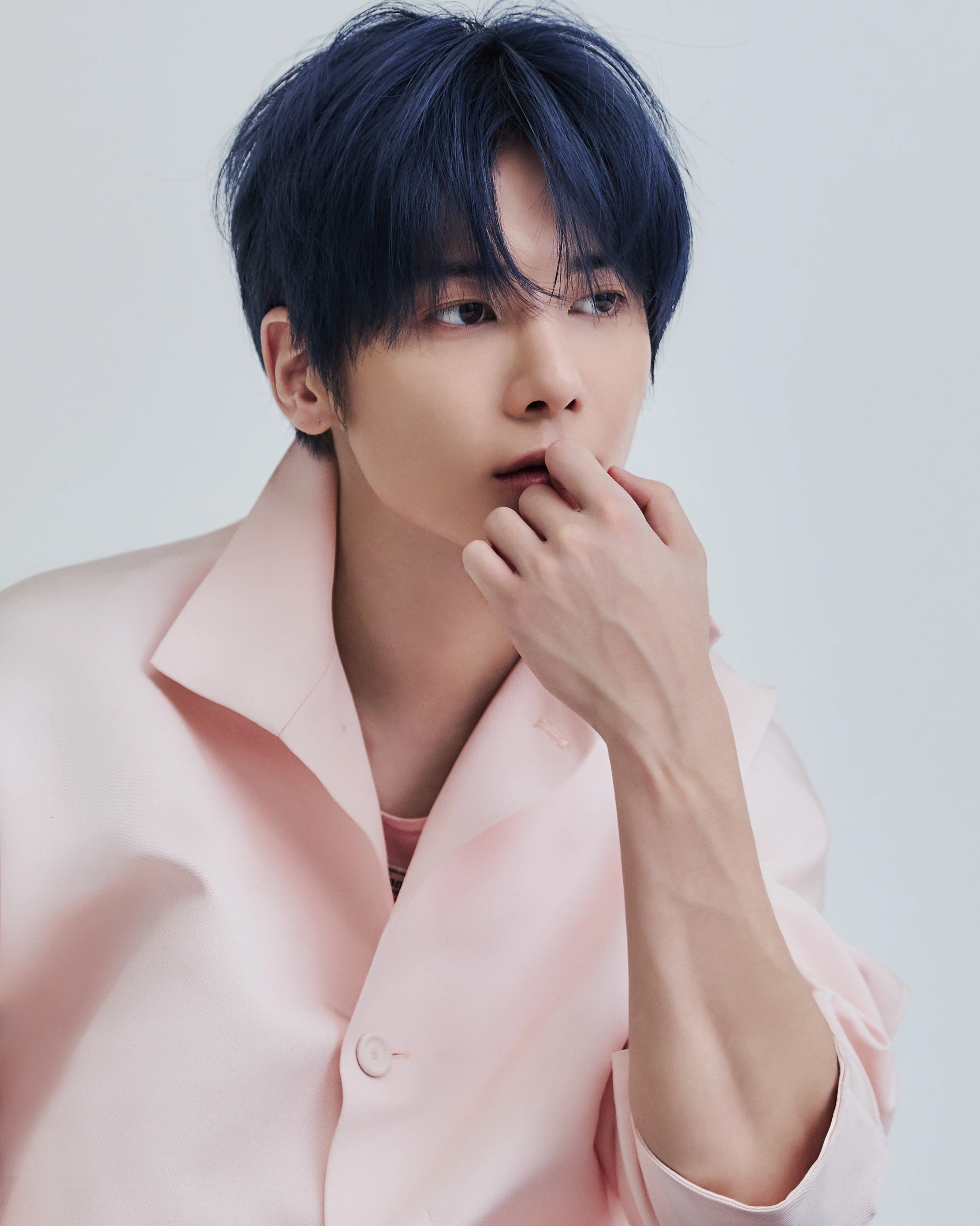 taeyun様おまとめ TOMORROW X TOGETHERのTAEHYUNが『CREA』秋号の特別版表紙にソロで初