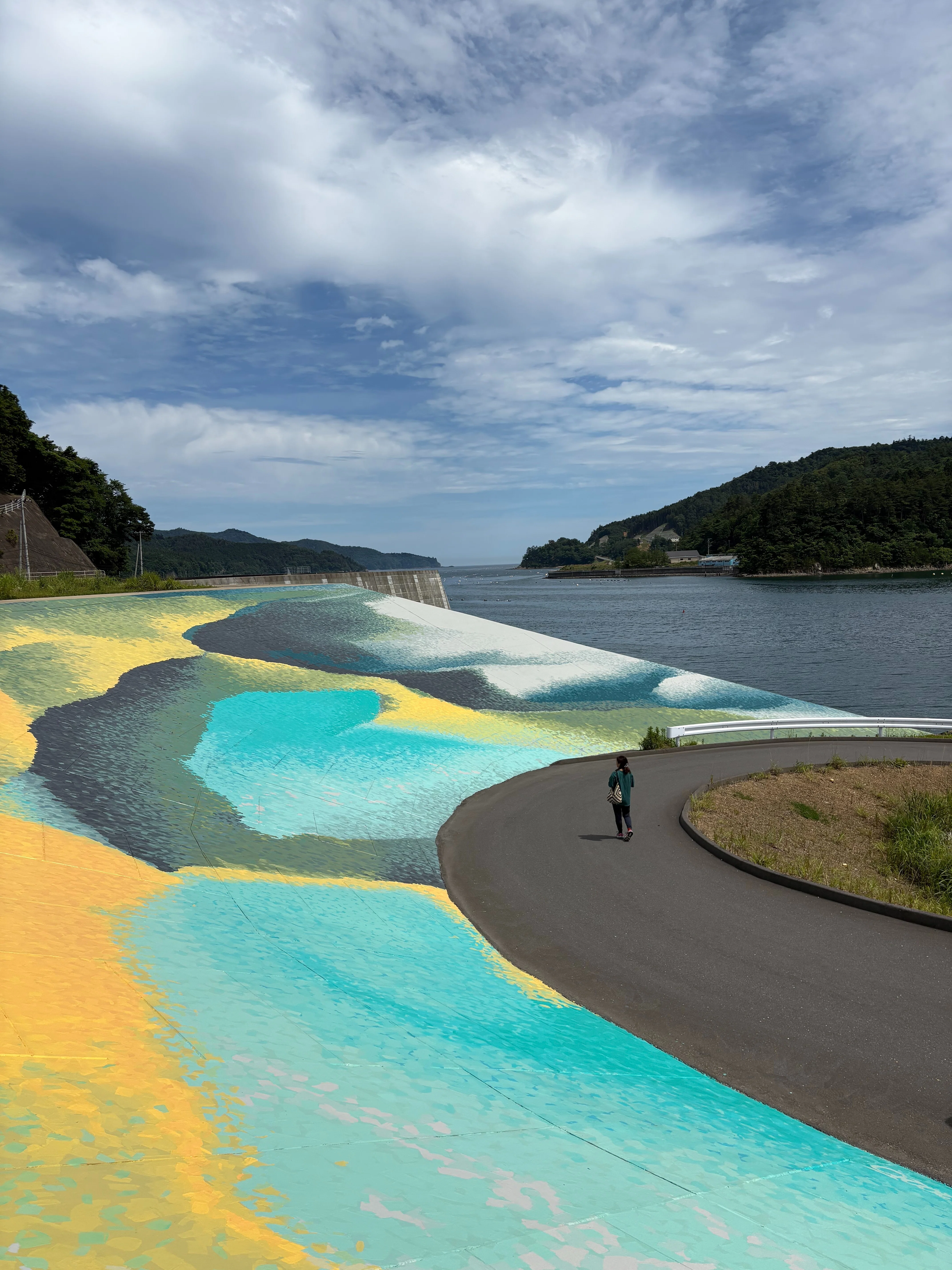 石巻圏DMO公認】「海岸線の美術館」館長と旅する、アート