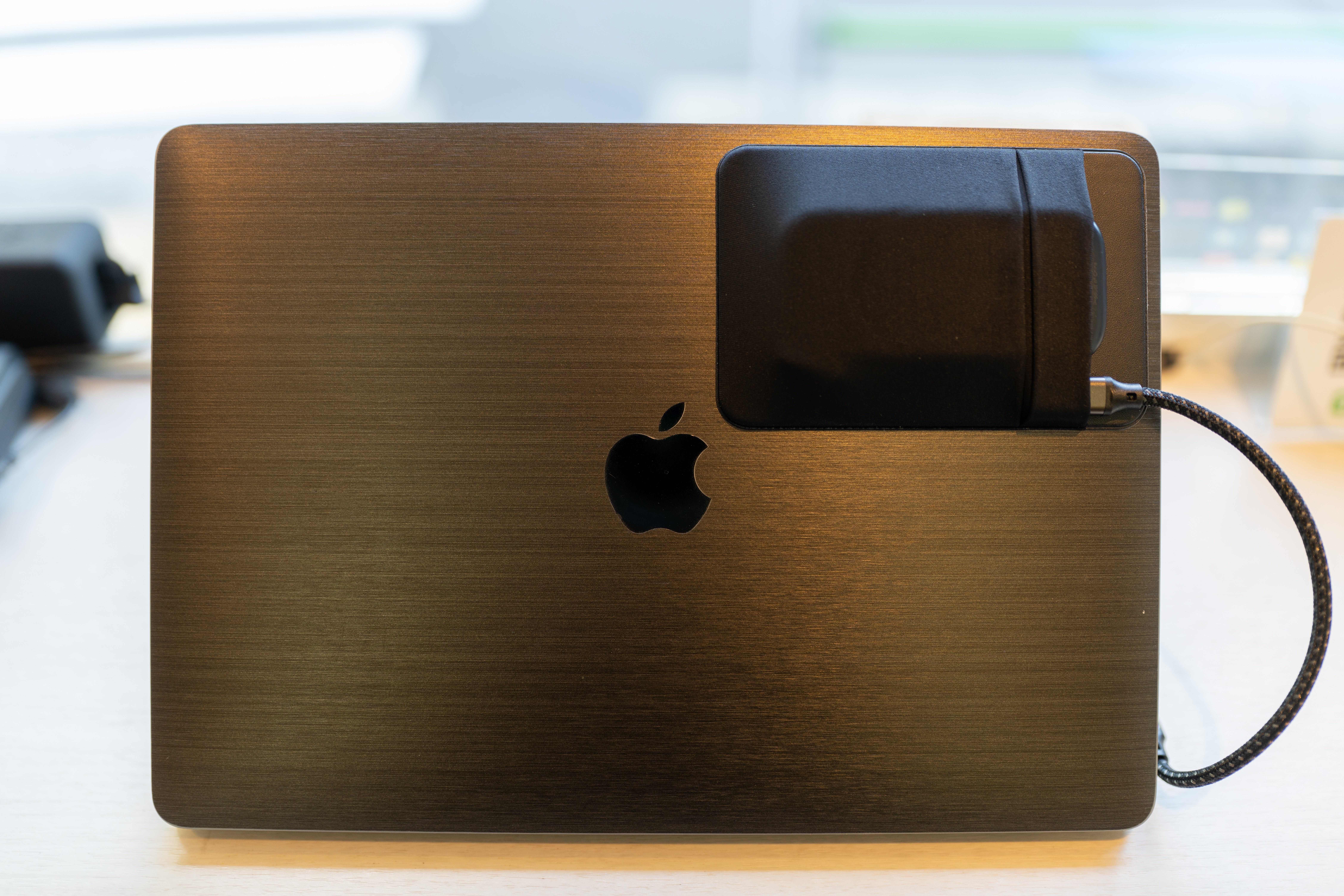 Mac Bookで邪魔な外付けSSDがこれで解決！？｜kawaさん