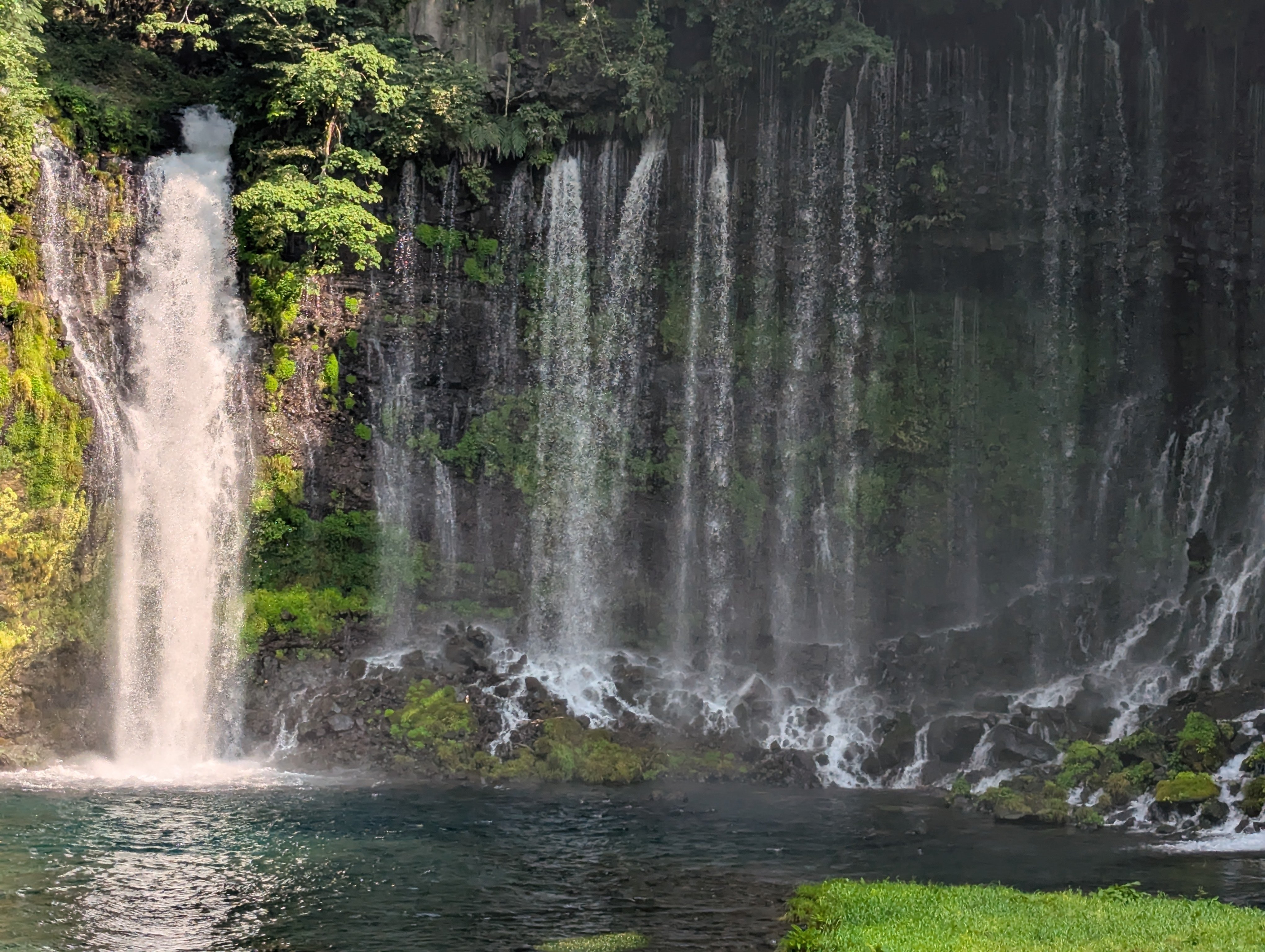白糸の滝】富士山「伏流水」まとめ｜さりー