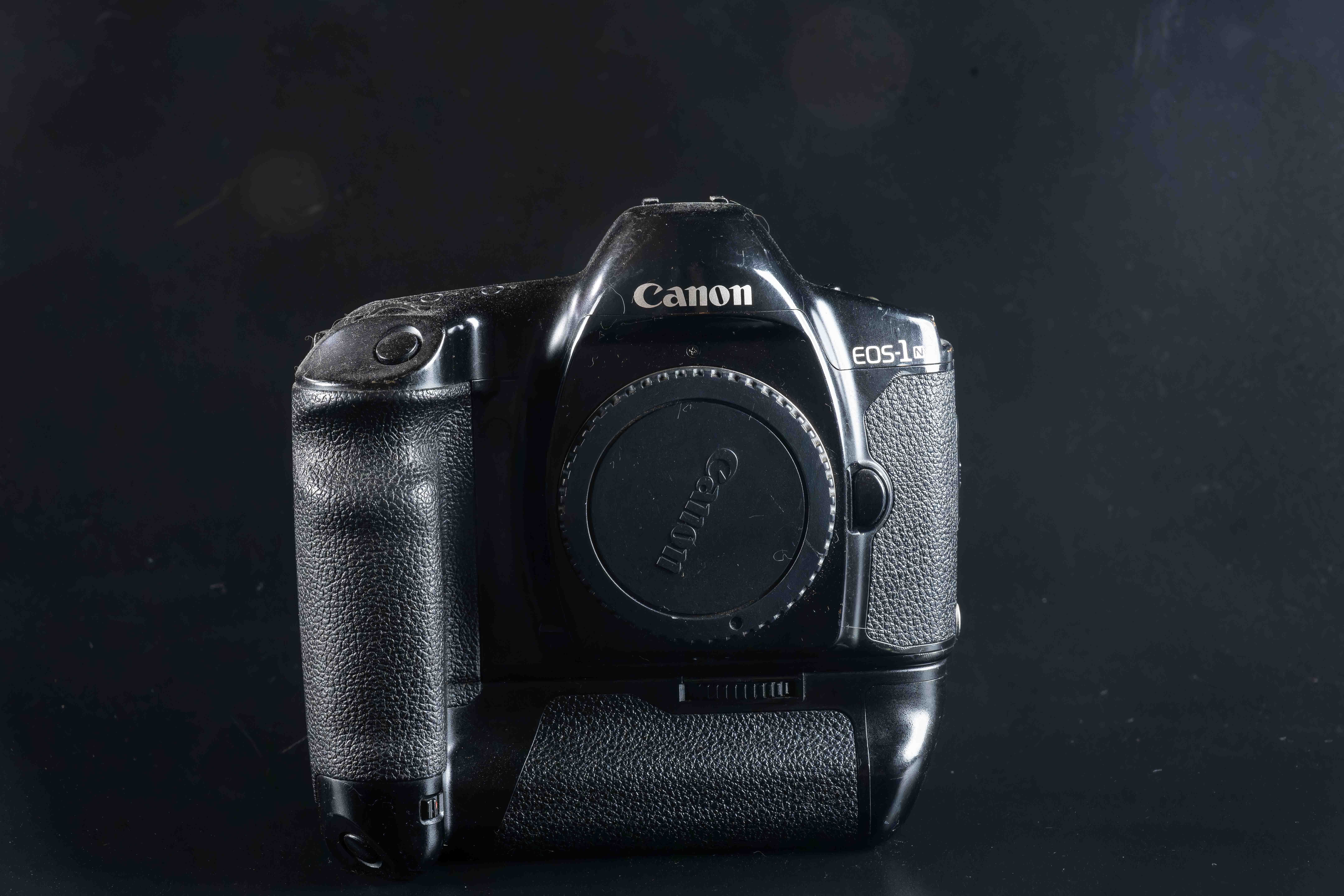完動品◆極美品【可愛い昭和レトロデザイン】エモい写りCANON SNAPPY50 僕がフォトグラファーになれた理由Paradise City 1990s NikonF2