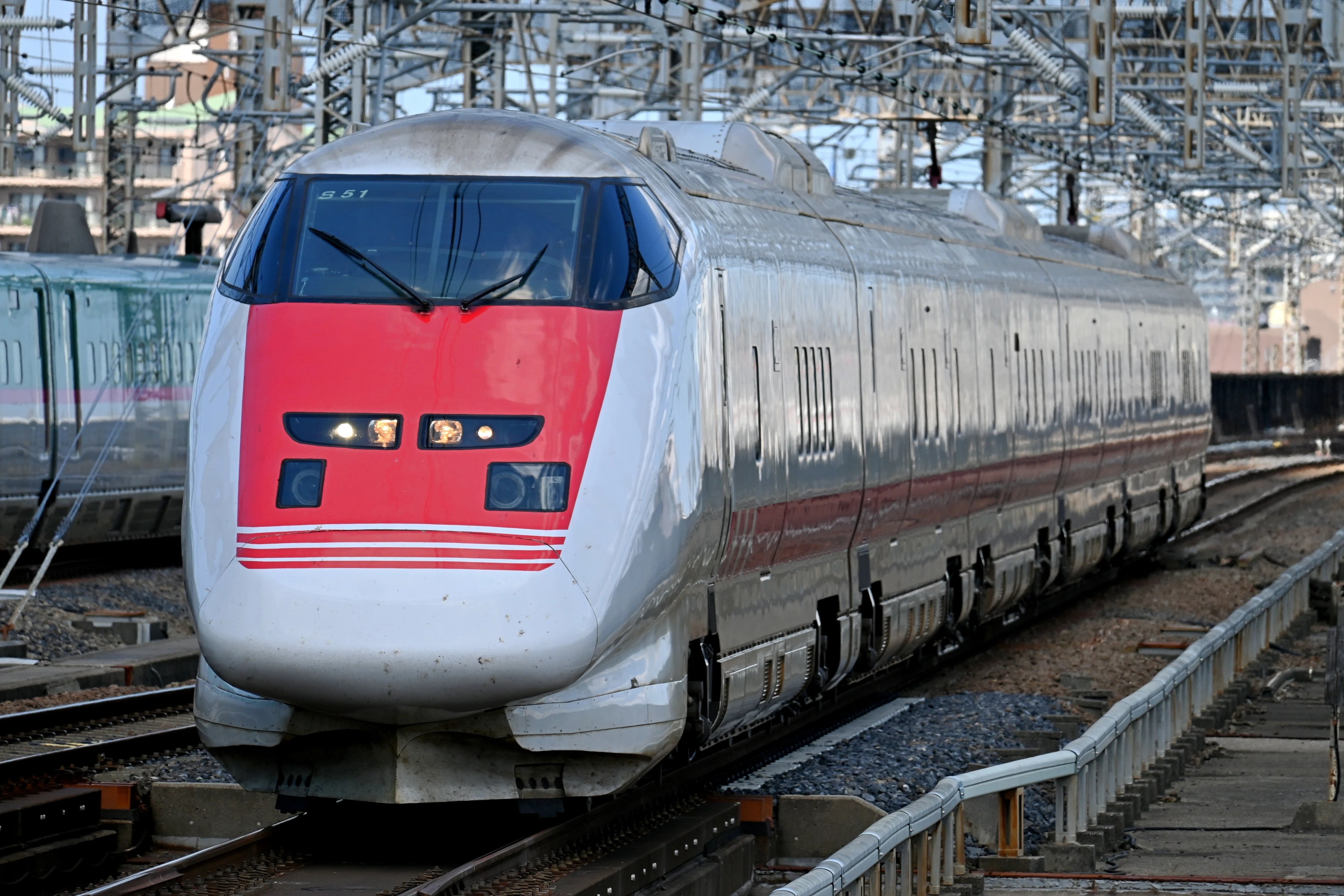 未来の新幹線ALFA-Xが大宮まで試運転！East-iとの同日運行も！［後編