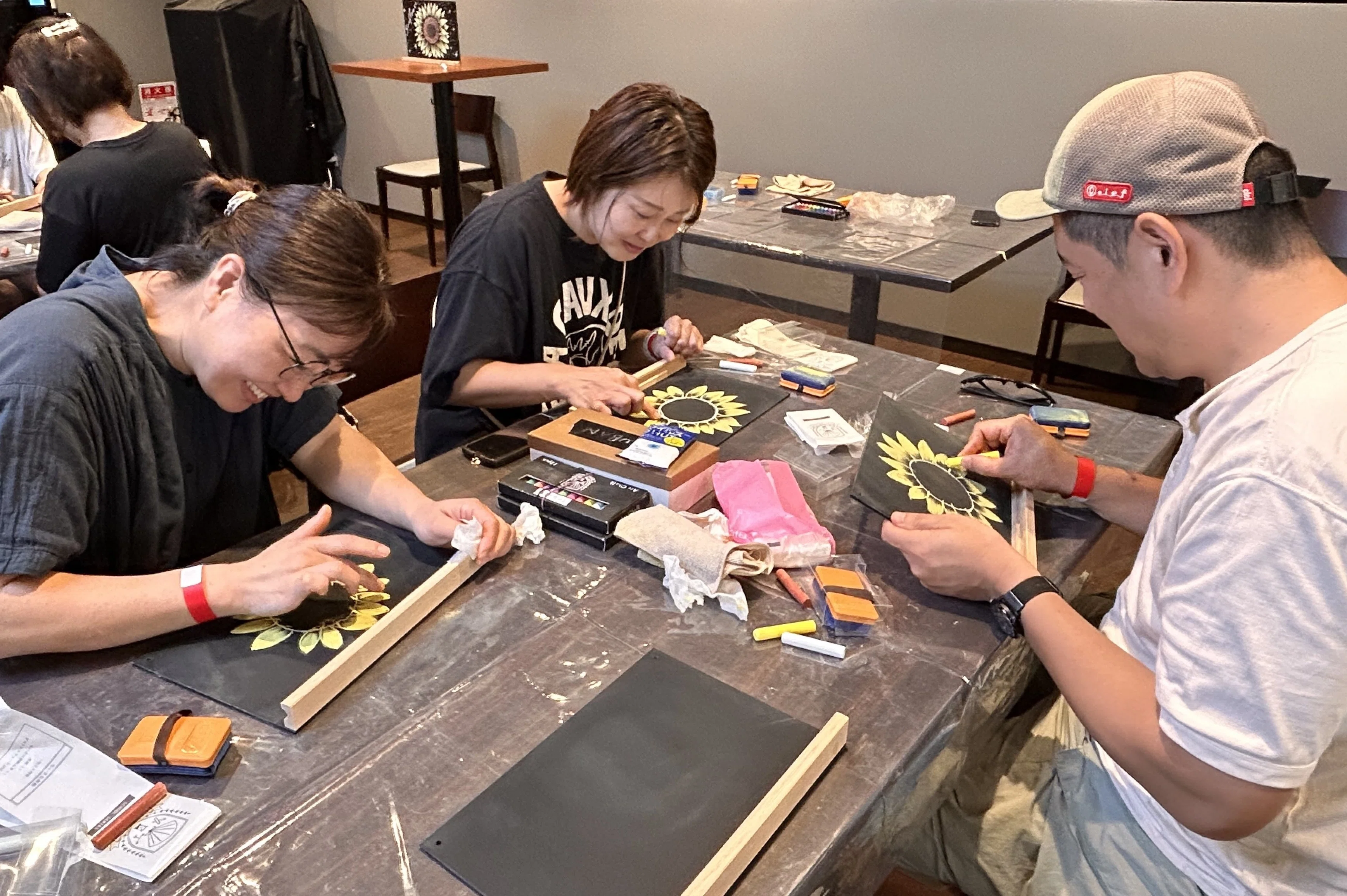 キットパス生誕20周年！パスフェス2025でチョークを使って咲いた