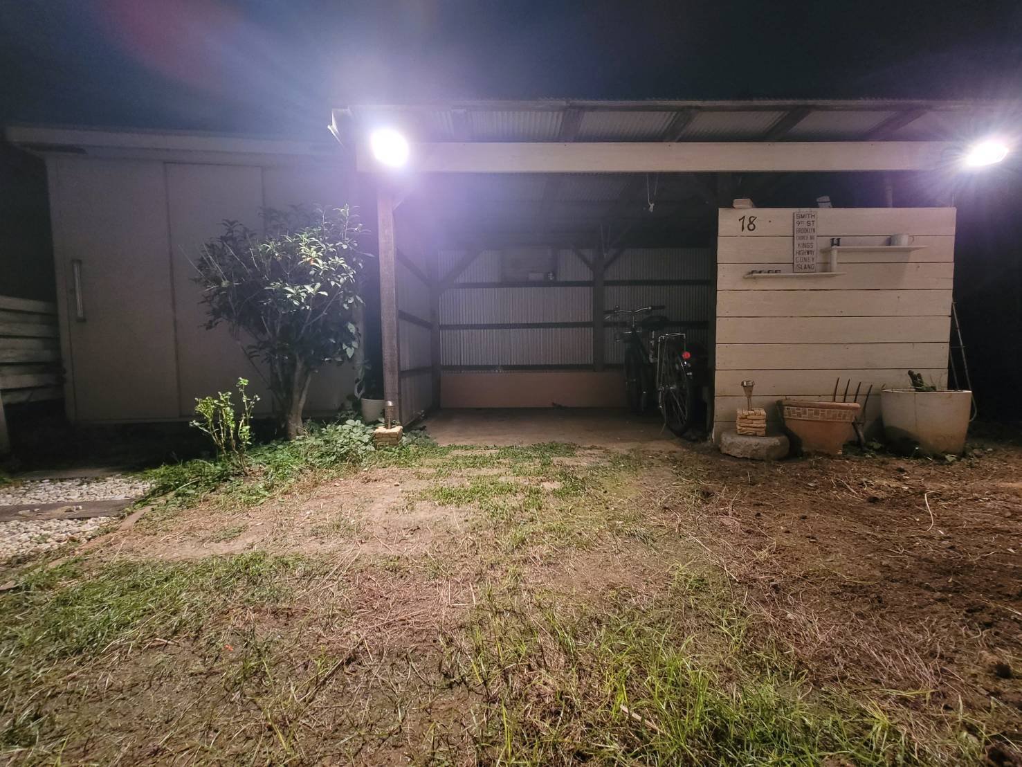 椿 断捨離中 です。錣山部屋 椿 断捨離中 です。錣山部屋 A minimalist seriously cleans up
