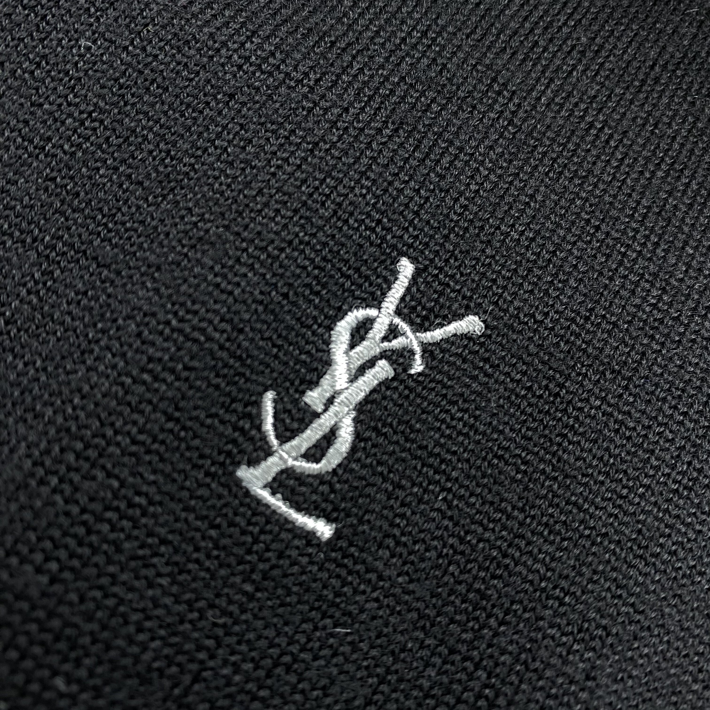 【Yves Saint Laurent】ゴールドロゴ刺繍　デザイン　ニット ヴィンテージ イヴサンローラン ゴールド刺繍ロゴ ニット