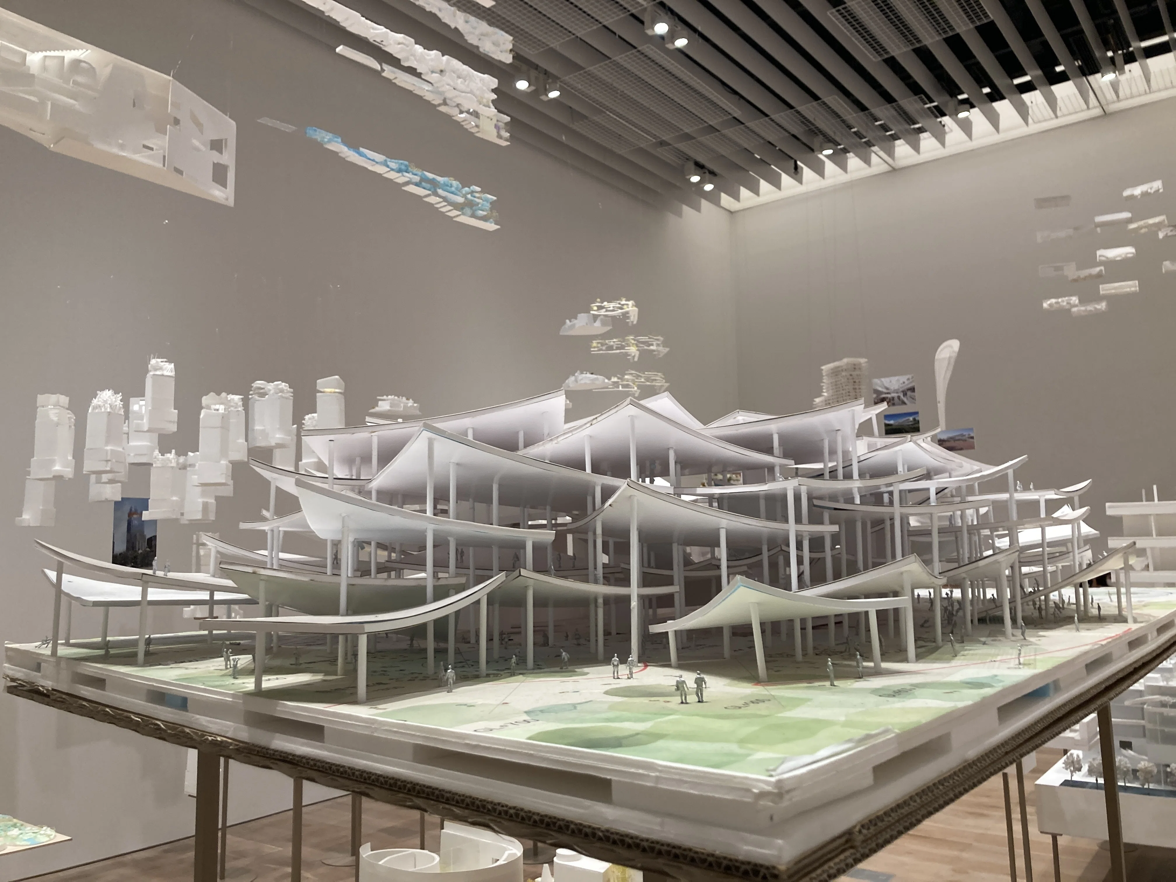 藤本壮介の建築：原初・未来・森」を何度か見て｜森美術館｜2025年建築