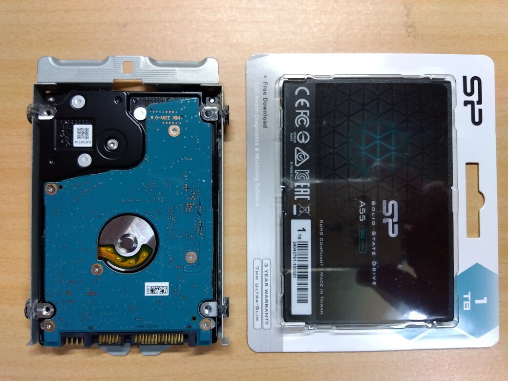PlayStation4 - SSD換装済み　PlayStation4 最新】PS4/PS4 ProのHDD交換・換装にオススメSSHD/HDD/SSDまとめ