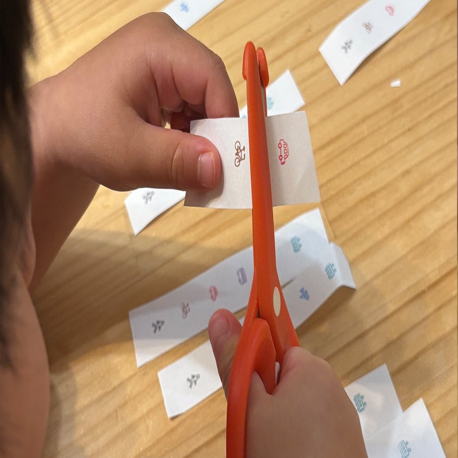 切って楽しい！遊んで育つ！ポチッとピックでおうちモンテ 【こどものかお 子育て部】｜株式会社 こどものかお