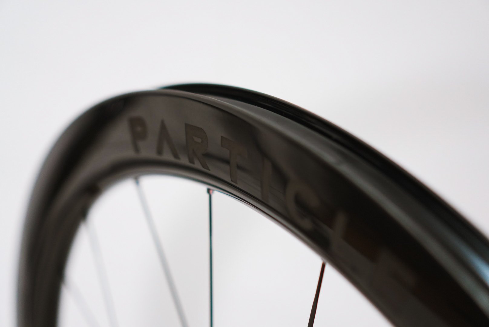 驚異的な50mmハイト1100gハイスペックなPARTICLEカーボンディスク