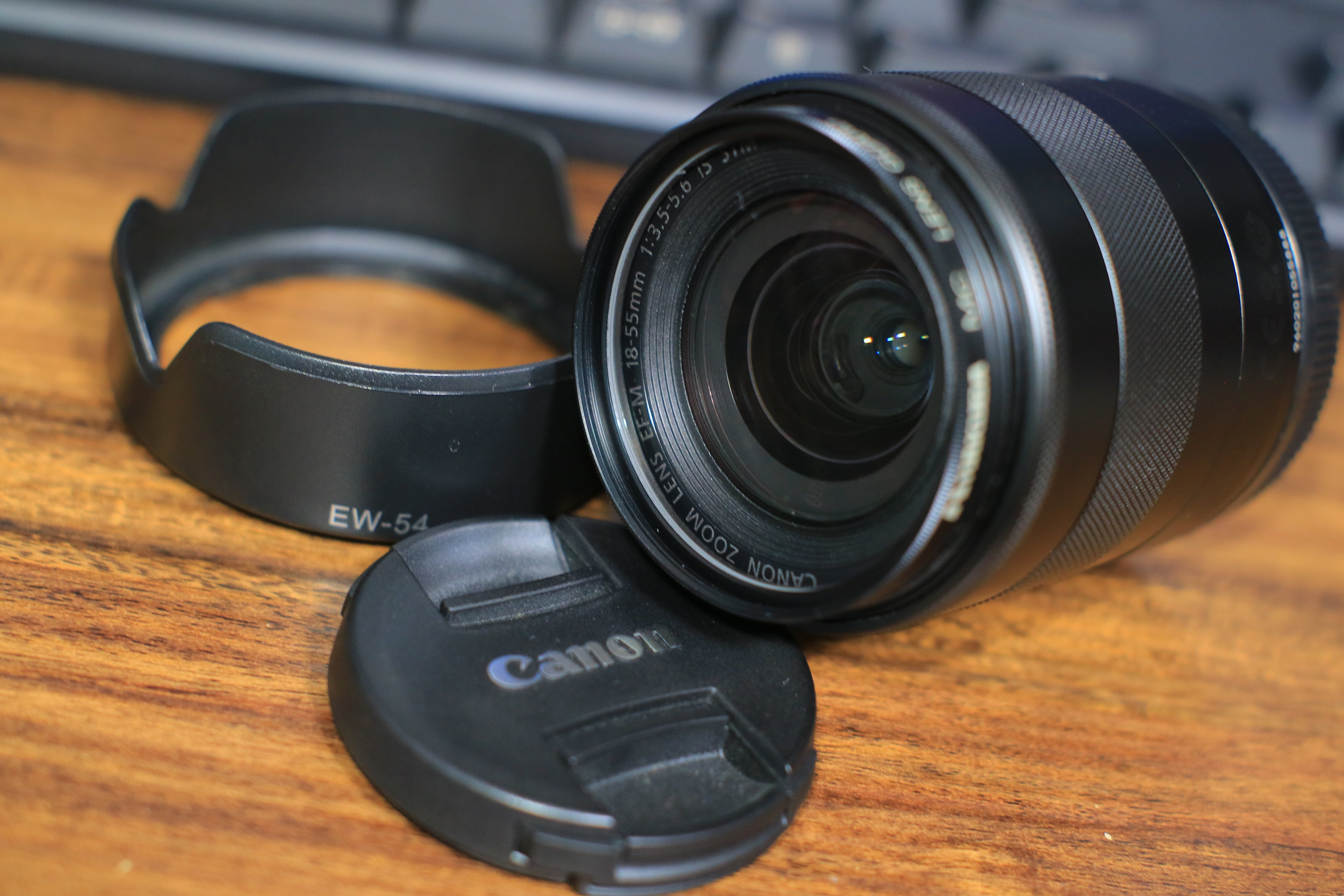 値下げ【未使用】EF-M18-55mm F3.5-5.6EF-M22mm F2 値下げ【未使用】EF-M18-55mm F3.5-5.6EF-M22mm F2 美品] Canon EF-