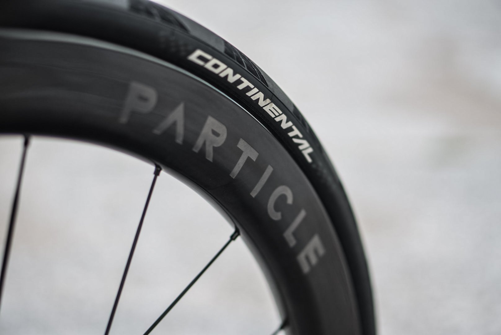 驚異的な50mmハイト1100gハイスペックなPARTICLEカーボンディスク