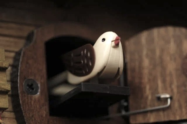 海猫沢めろん 『ディスクロニアの鳩時計』 ： 「文学」とは、人間的な