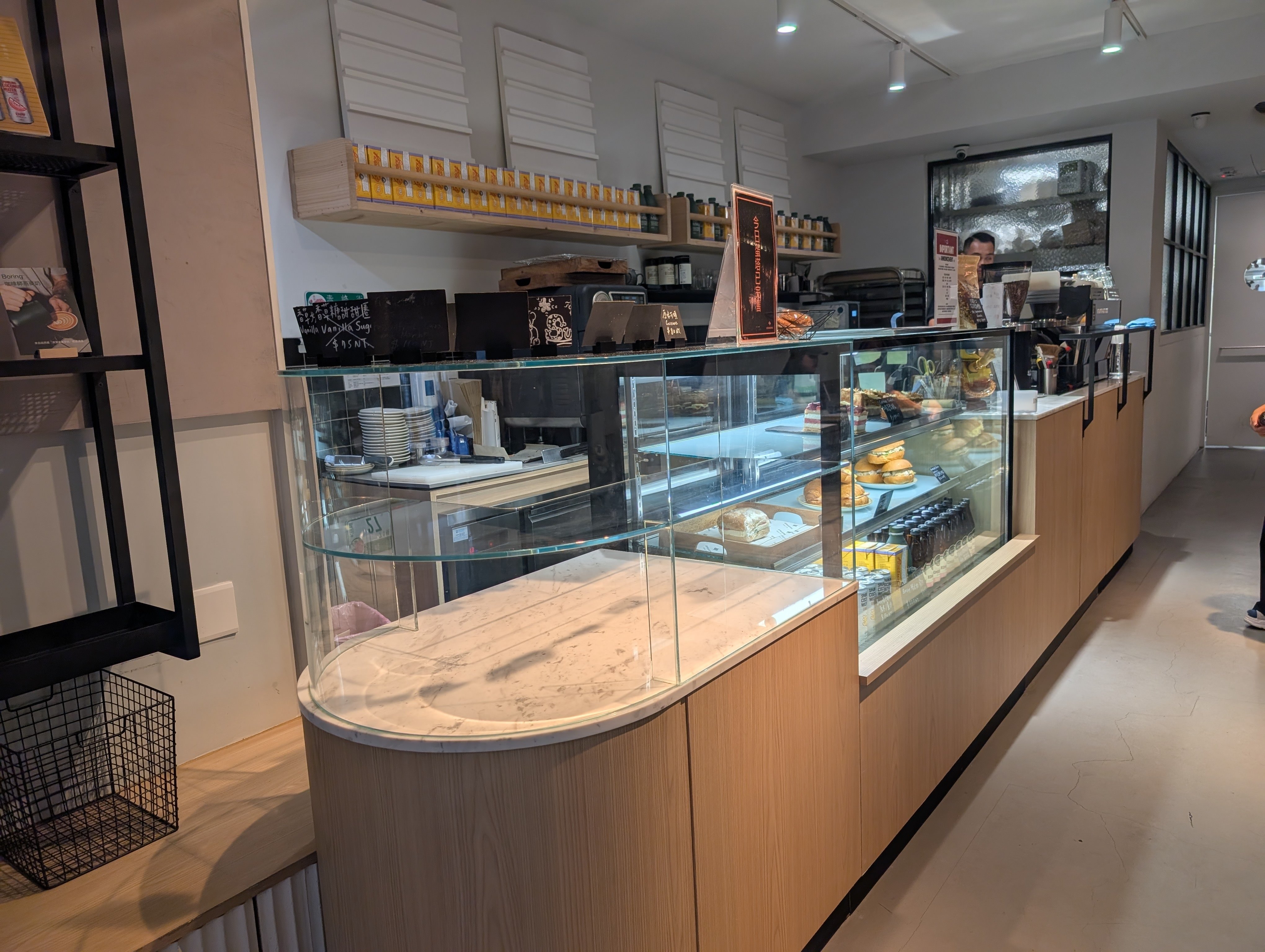 台北・中山】ラス1ゲット！人気のカフェ「SUPRANORMAL Bakery Cafe