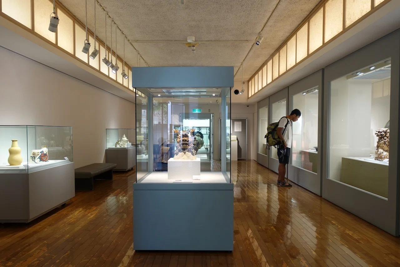 壺屋陶器事業協同組合設立50周年「正統と発展」｜tres monos solitarios