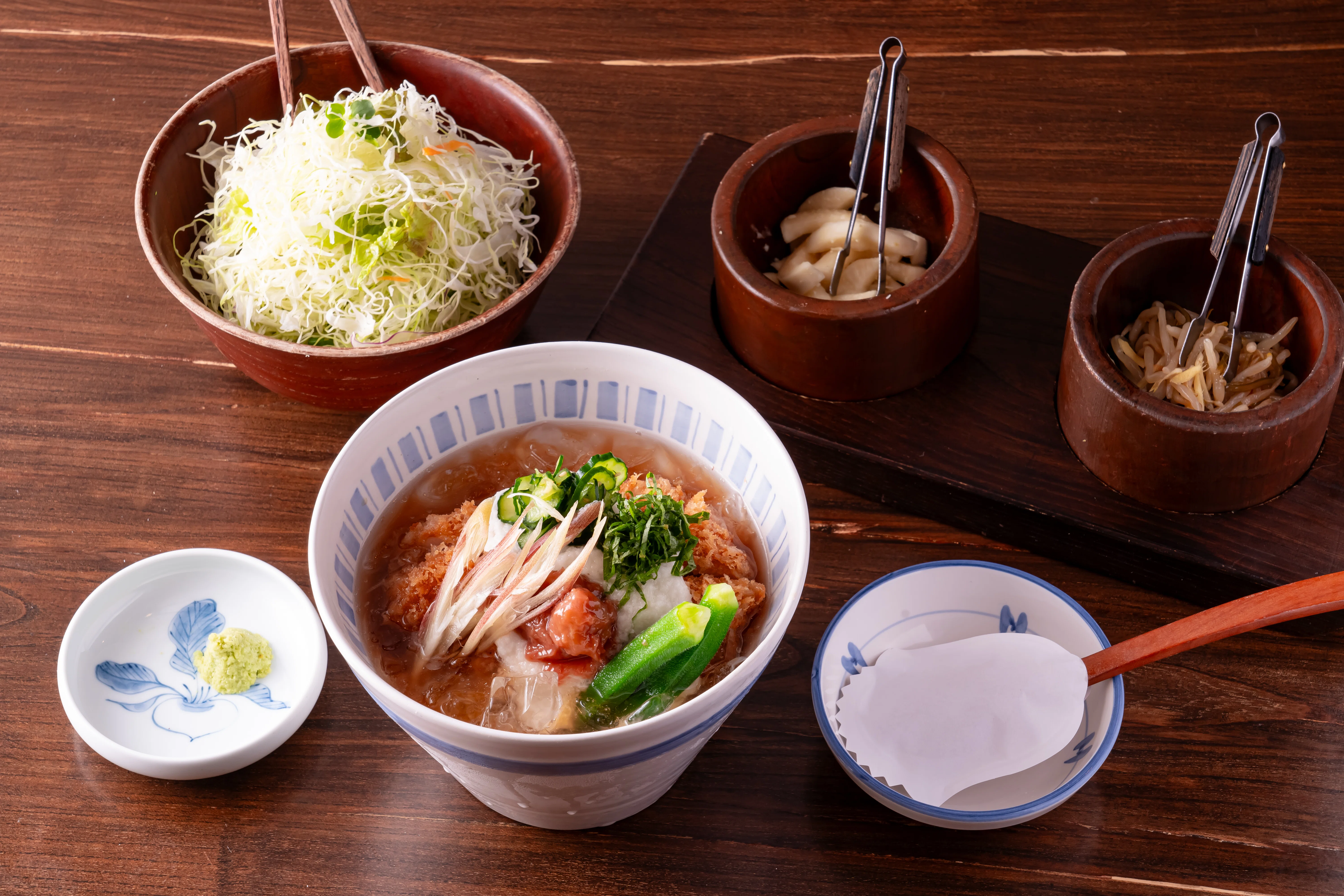熱々のトンカツにキンキンのだしをかける攻めの逸品「かつ吉 渋谷店