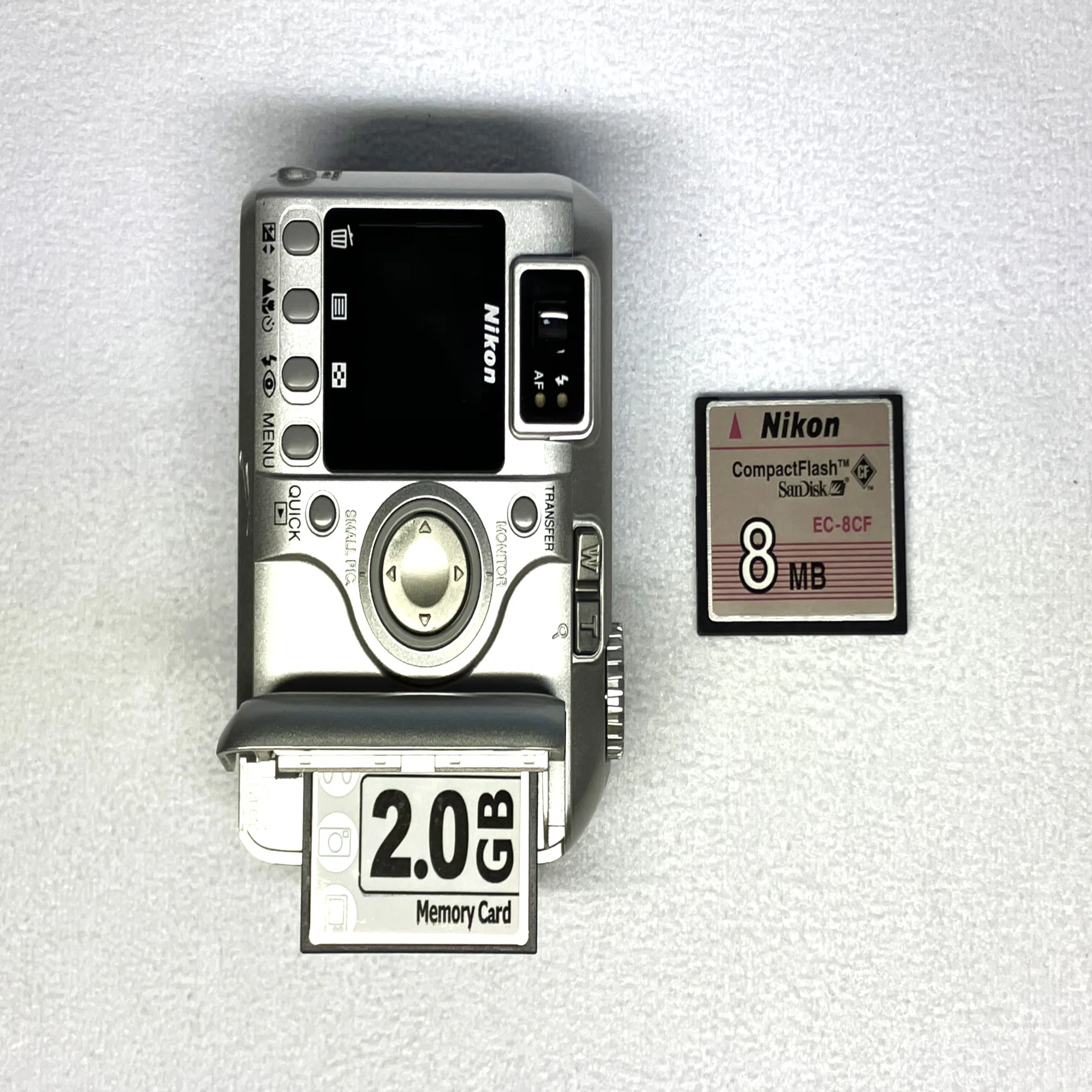 Nikon COOLPIX 885 〜 第2話 時代を超えた魅力に迫る｜MrMonkeypod