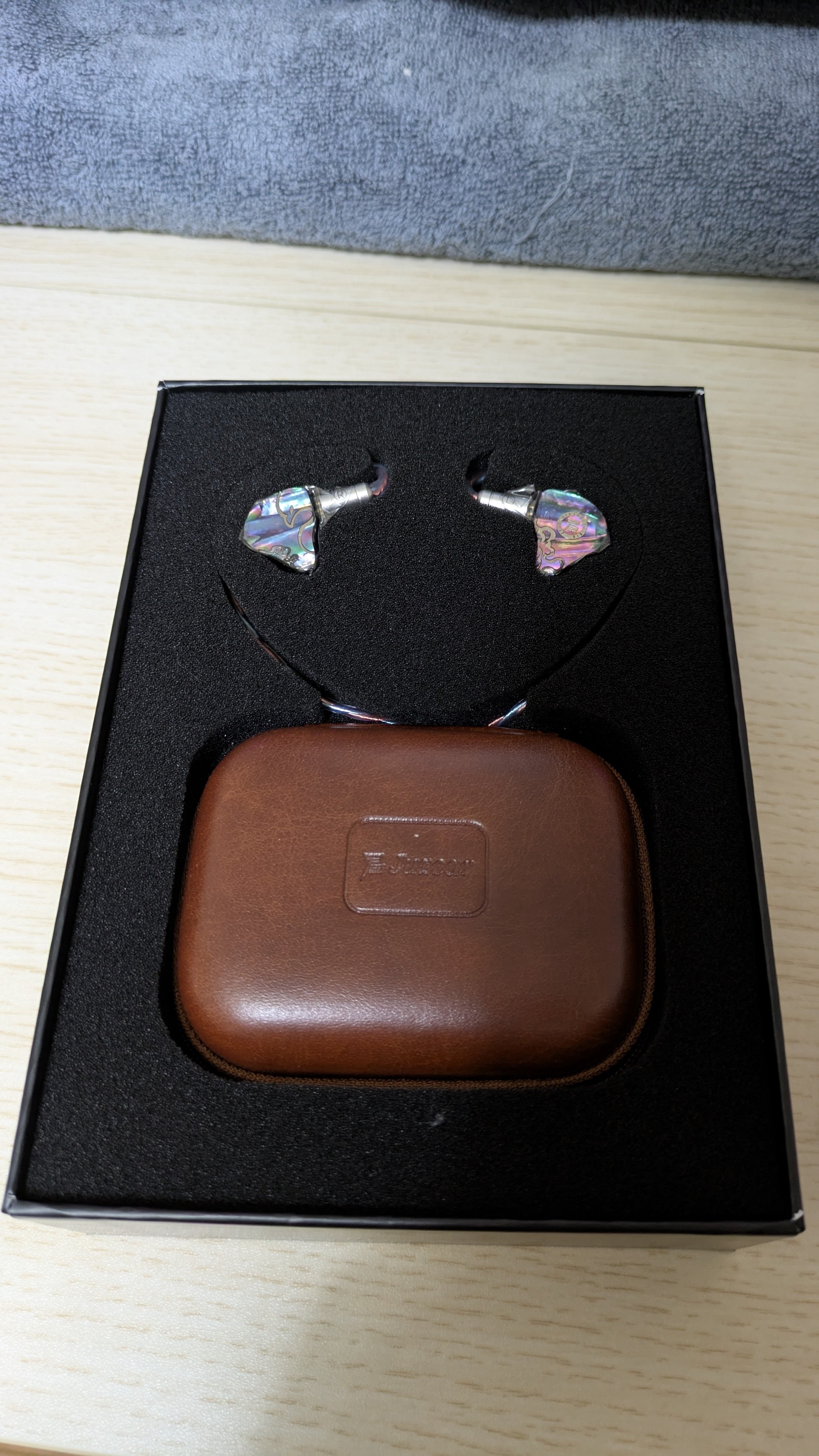 juzear 鳴神 Defiant 2025年 9月購入品 イヤホン素人記】juzear defiant 鳴神【キラッキラ】｜ぼうず