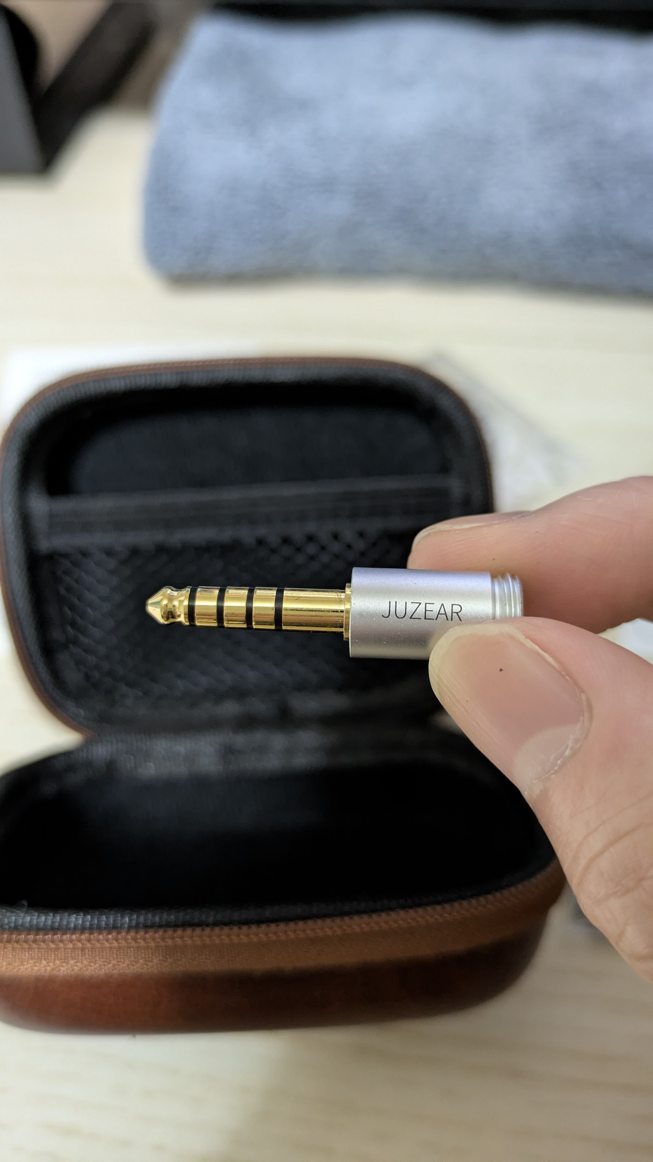 イヤホン素人記】juzear defiant 鳴神【キラッキラ】｜ぼうず