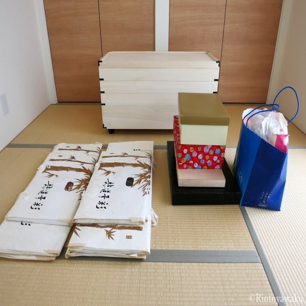 振袖と喪服の収納に、桐の衣装箱｜koruri