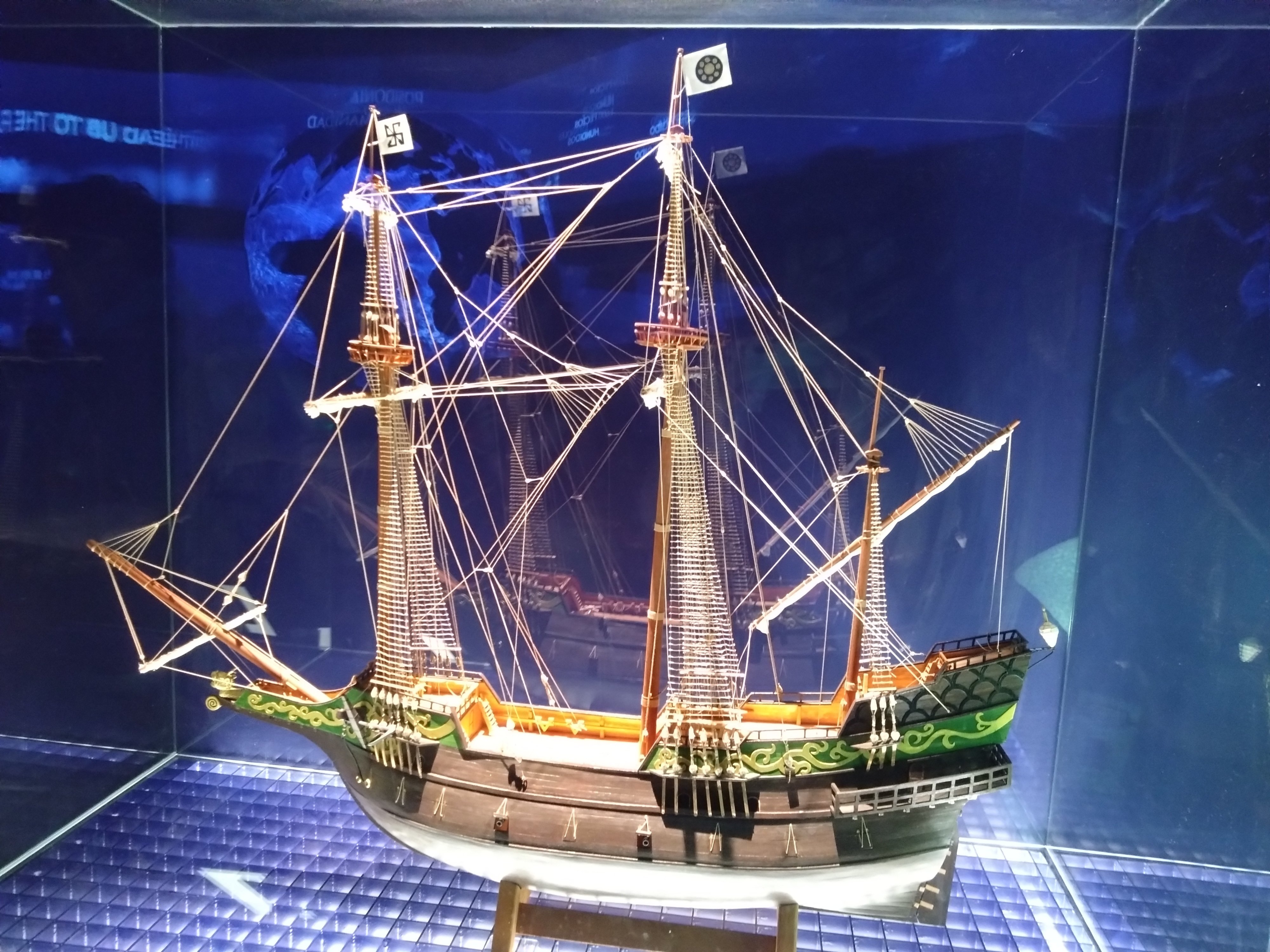 万博の旅②スペインパビリオン｜ダリア