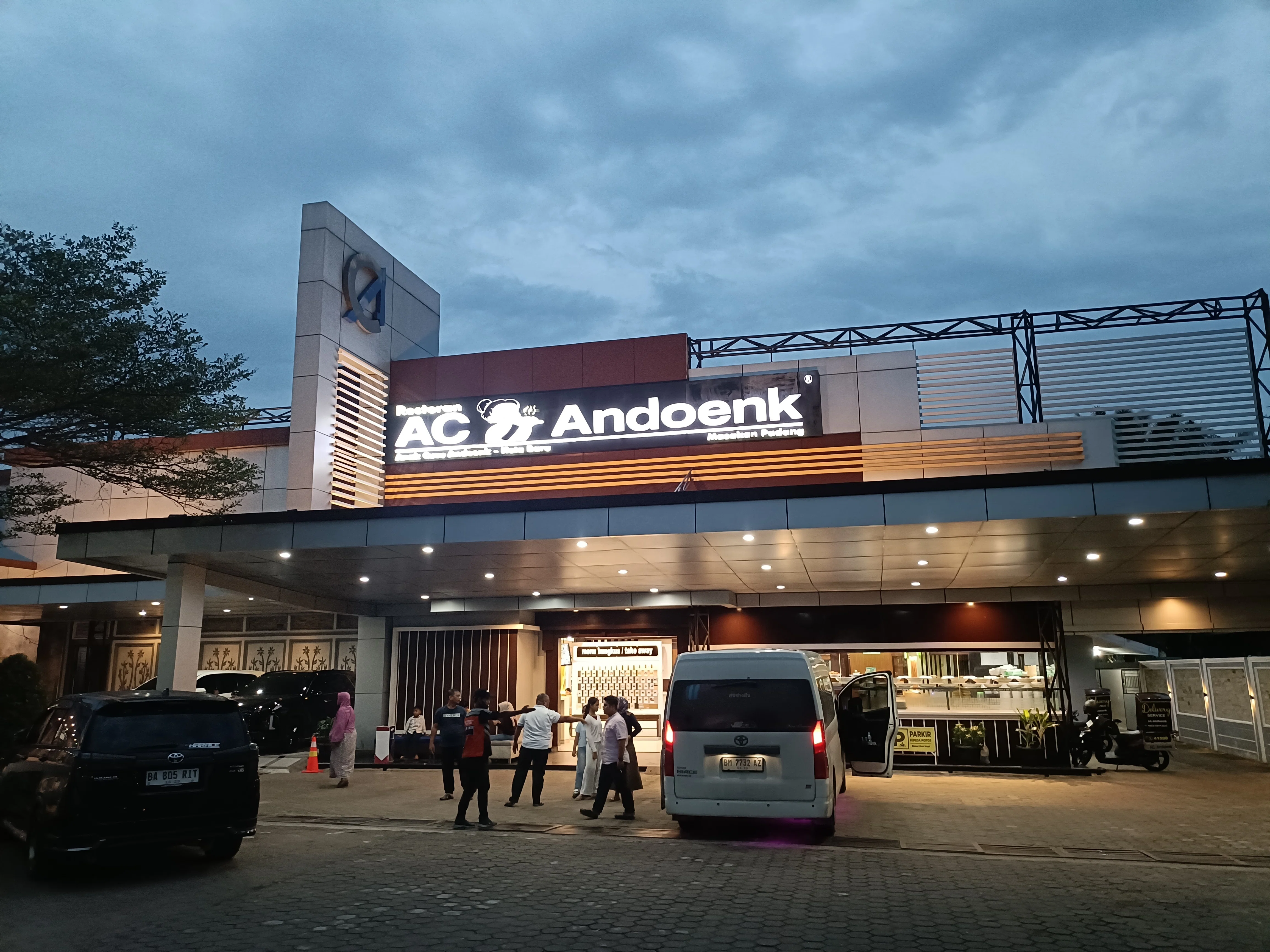 スマトラ島ジャンビ2泊3日の旅 初日｜ウダマコト | インドネシアで働く