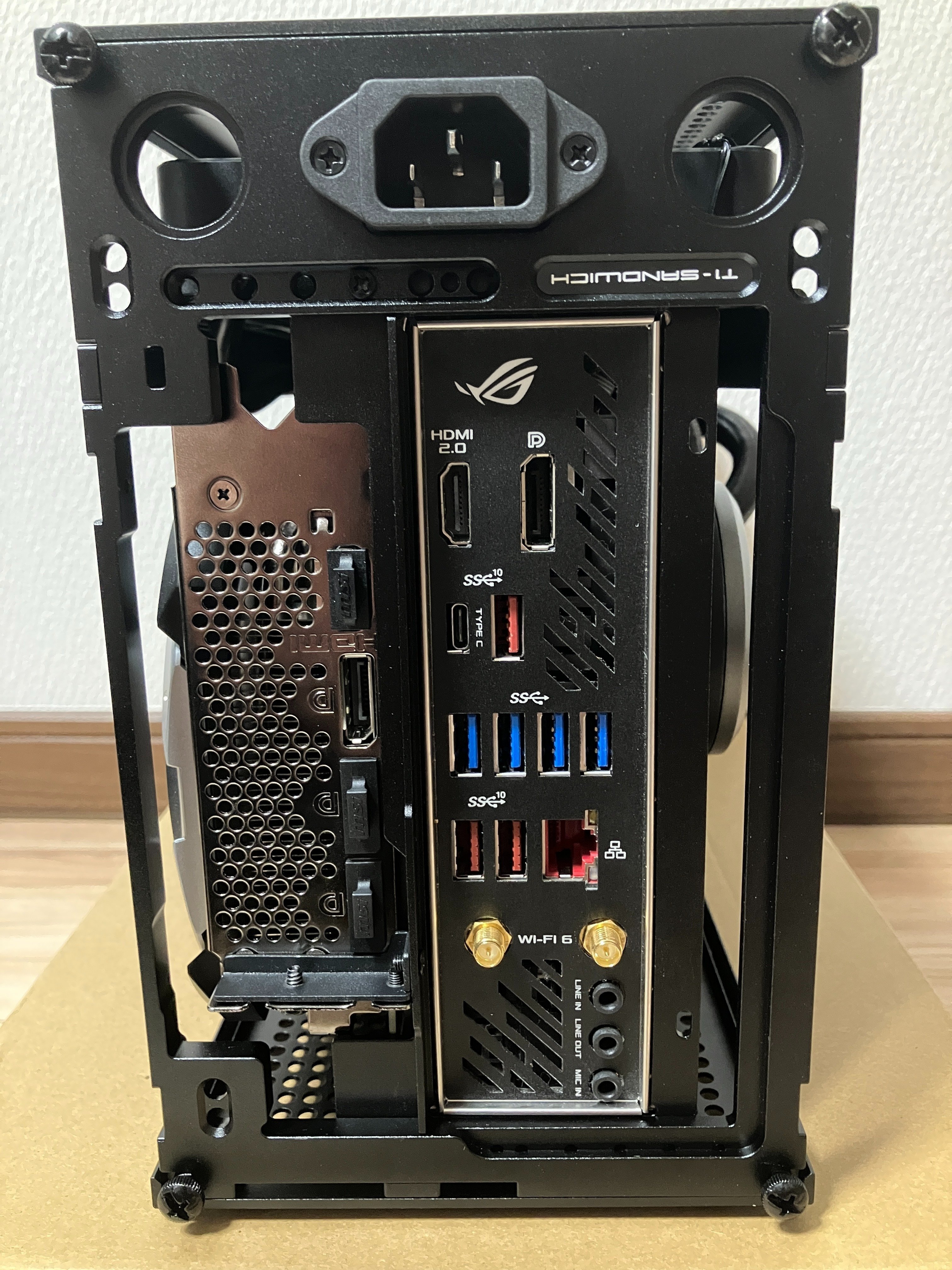 NCASE T1 v2.5 で組むミニマルゲーミングPC～組み込み～｜山ネズミ